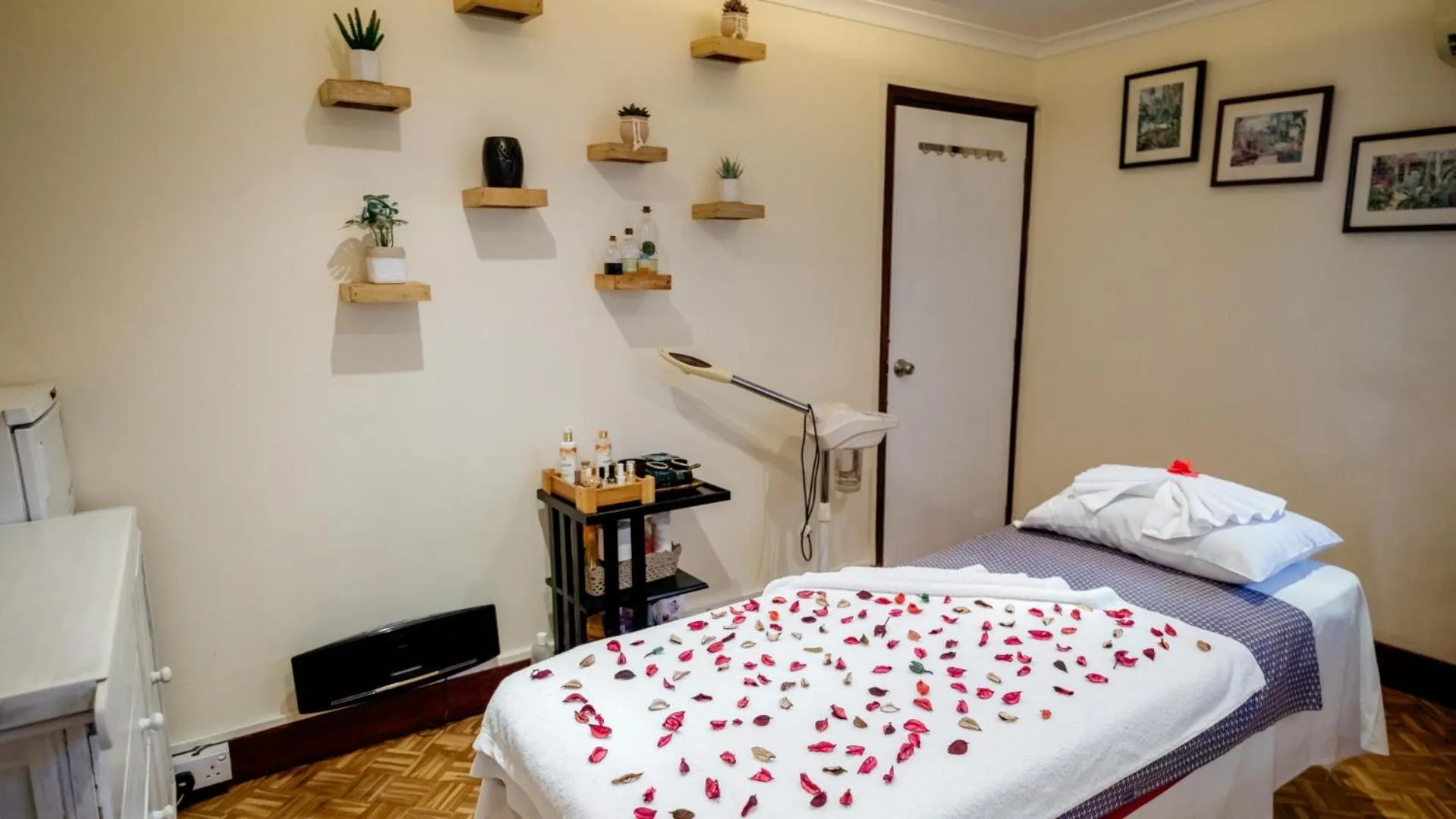 Spa and wellness centre/facilities in Coral Beach Hotel Dar Es Salaam