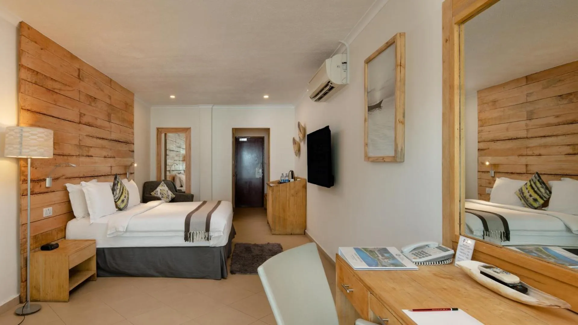 Bedroom in Coral Beach Hotel Dar Es Salaam