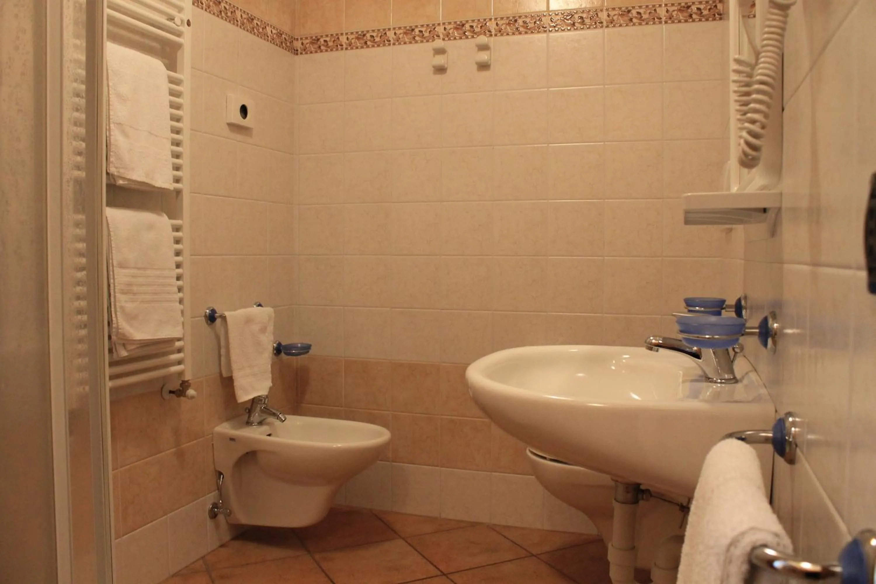 Bathroom in Hotel La Colombina