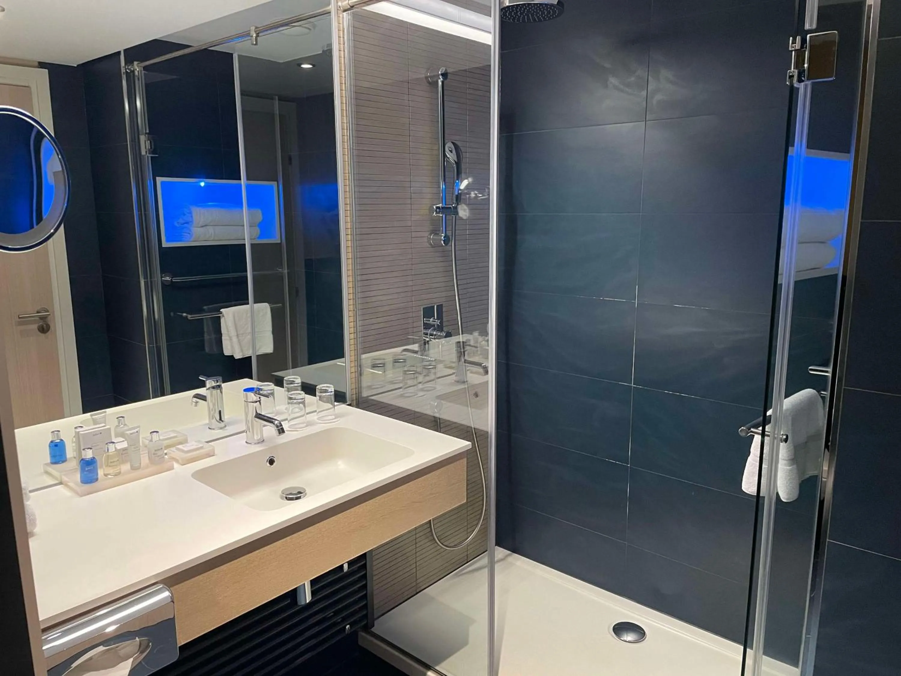 Bathroom in Radisson Blu Resort & Spa, Ajaccio Bay