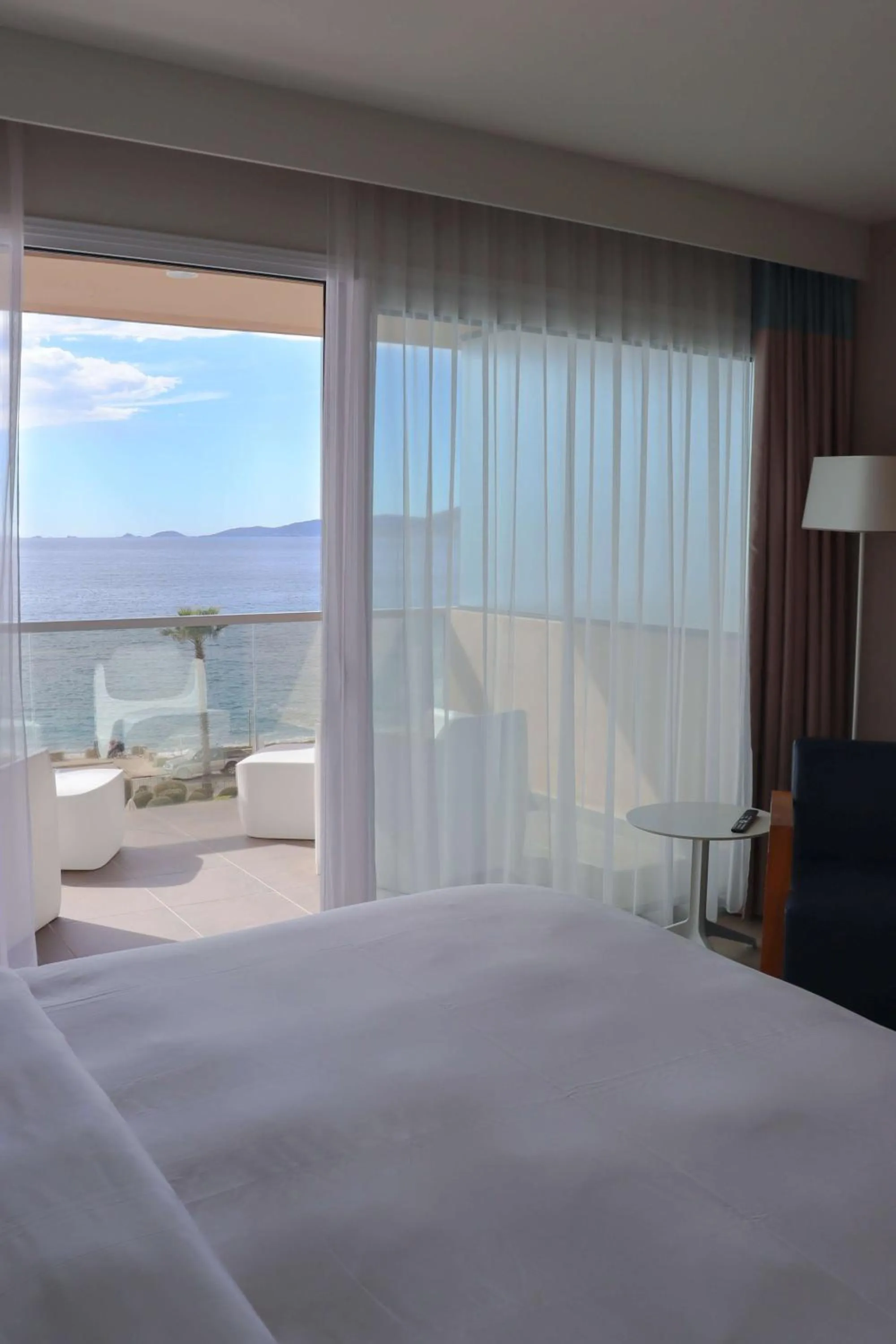 Bedroom, Bed in Radisson Blu Resort & Spa, Ajaccio Bay