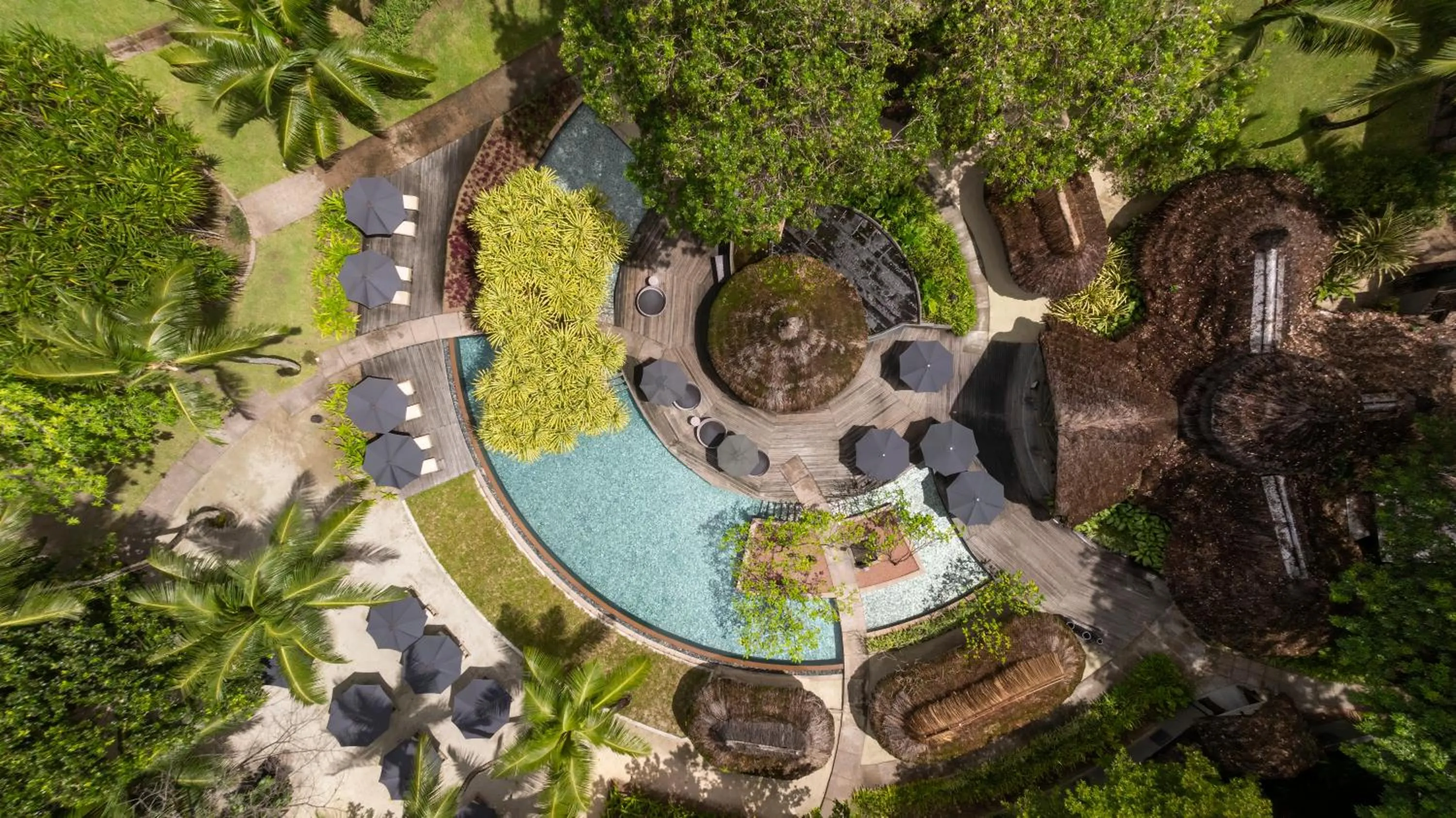 Swimming pool in Constance Ephelia