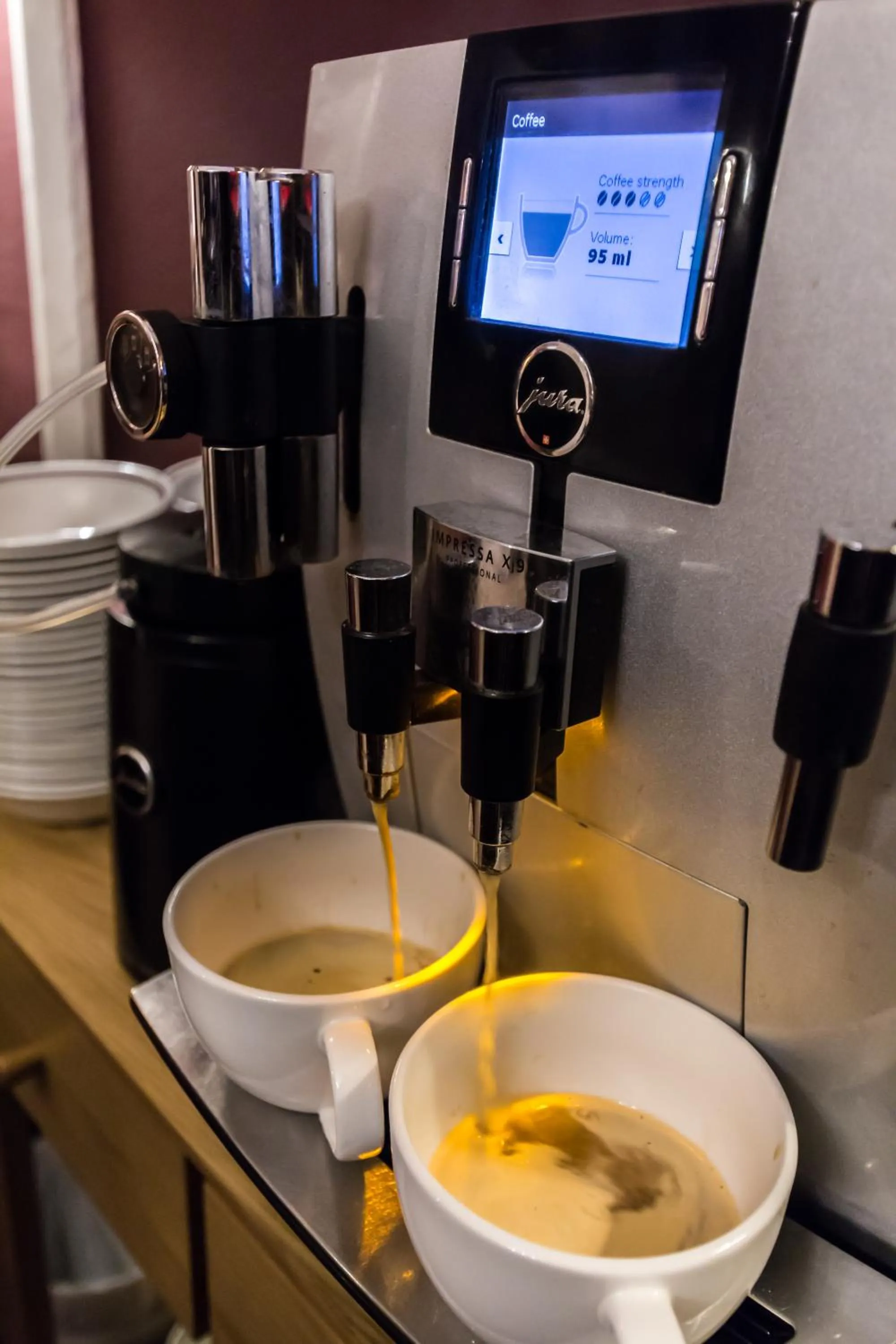 Food and drinks in Arosfa Hotel London by Compass Hospitality