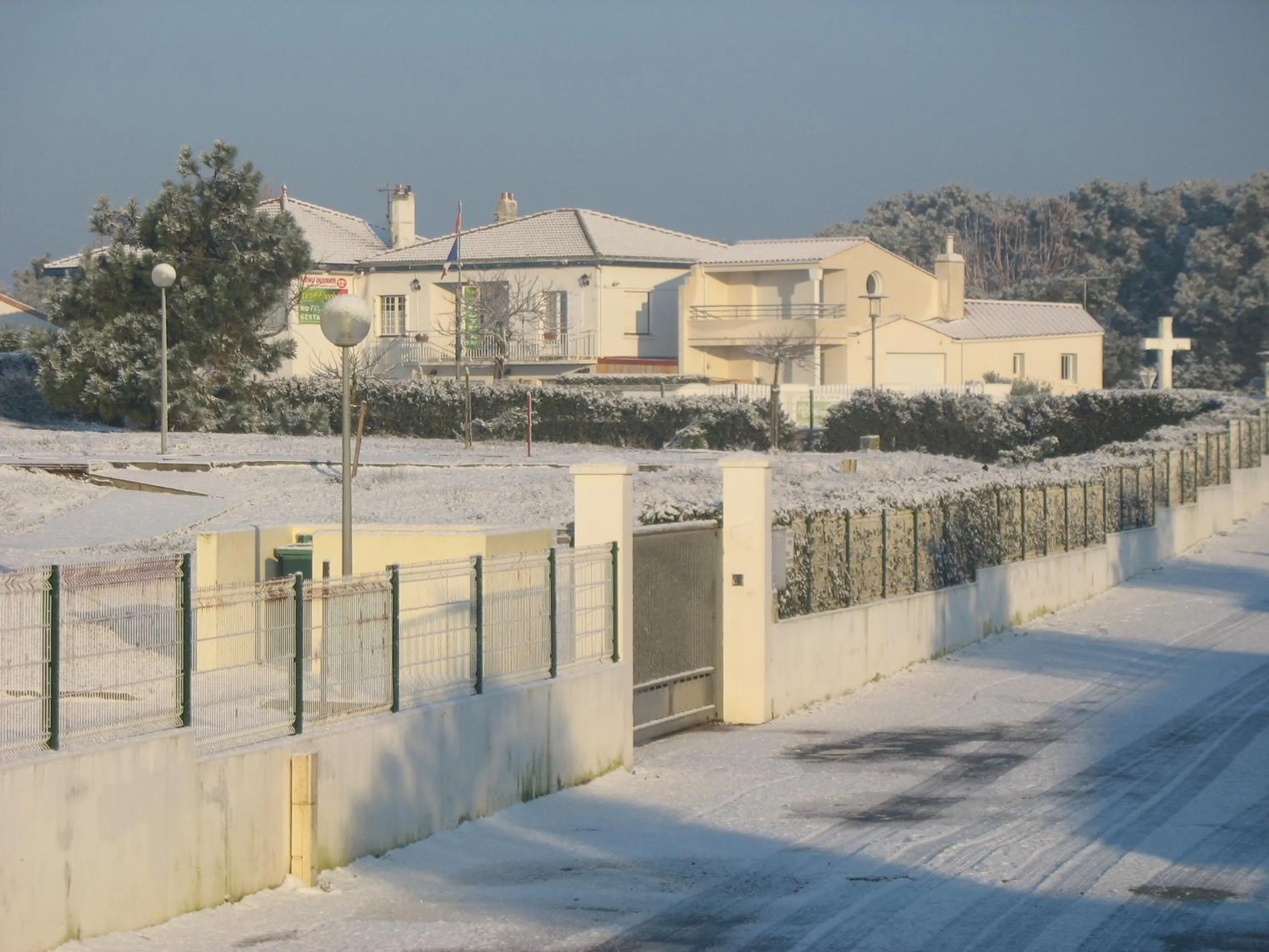 Day in Au Petit Bonheur