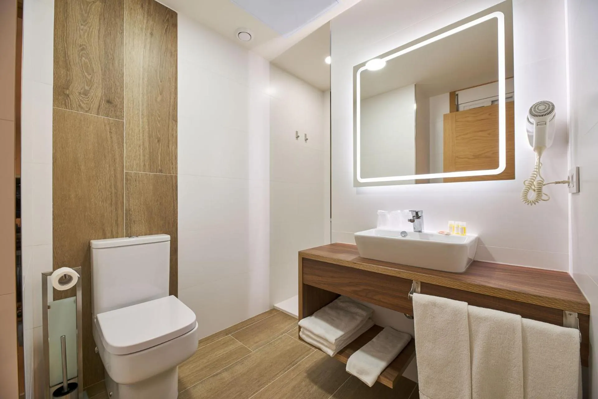 Standard Twin Room in Casa Teodora by Adeloló