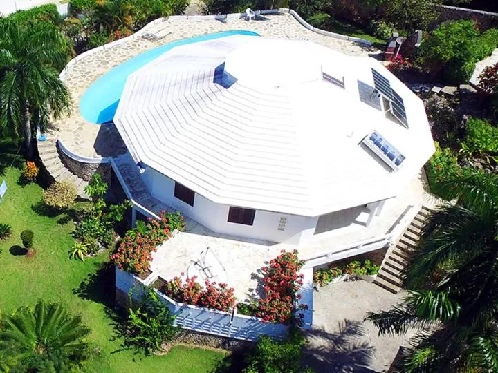 Property building in Casa Caracol Los Farallones