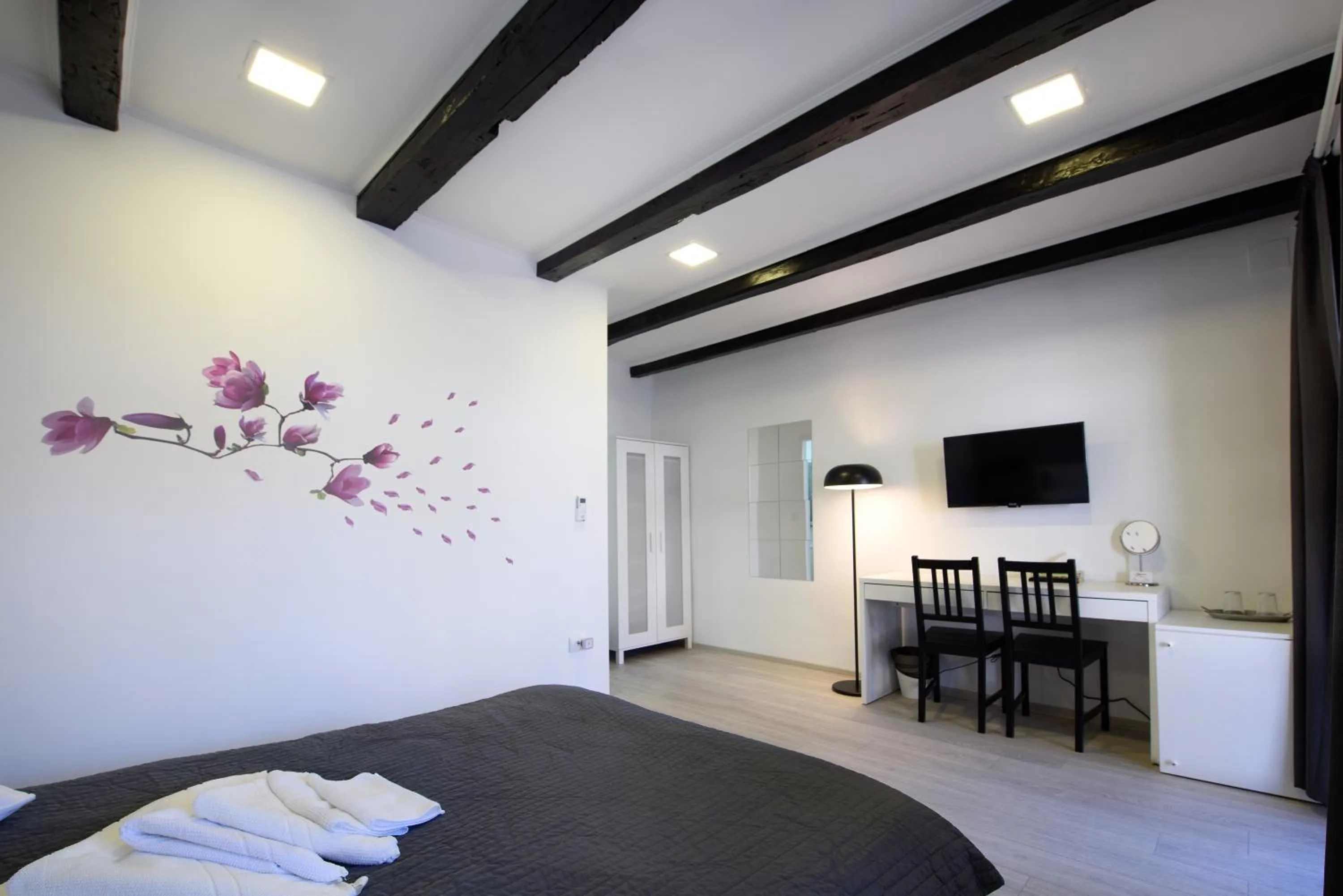 Photo of the whole room, Bed in Pensiunea Alina "Adults Only"