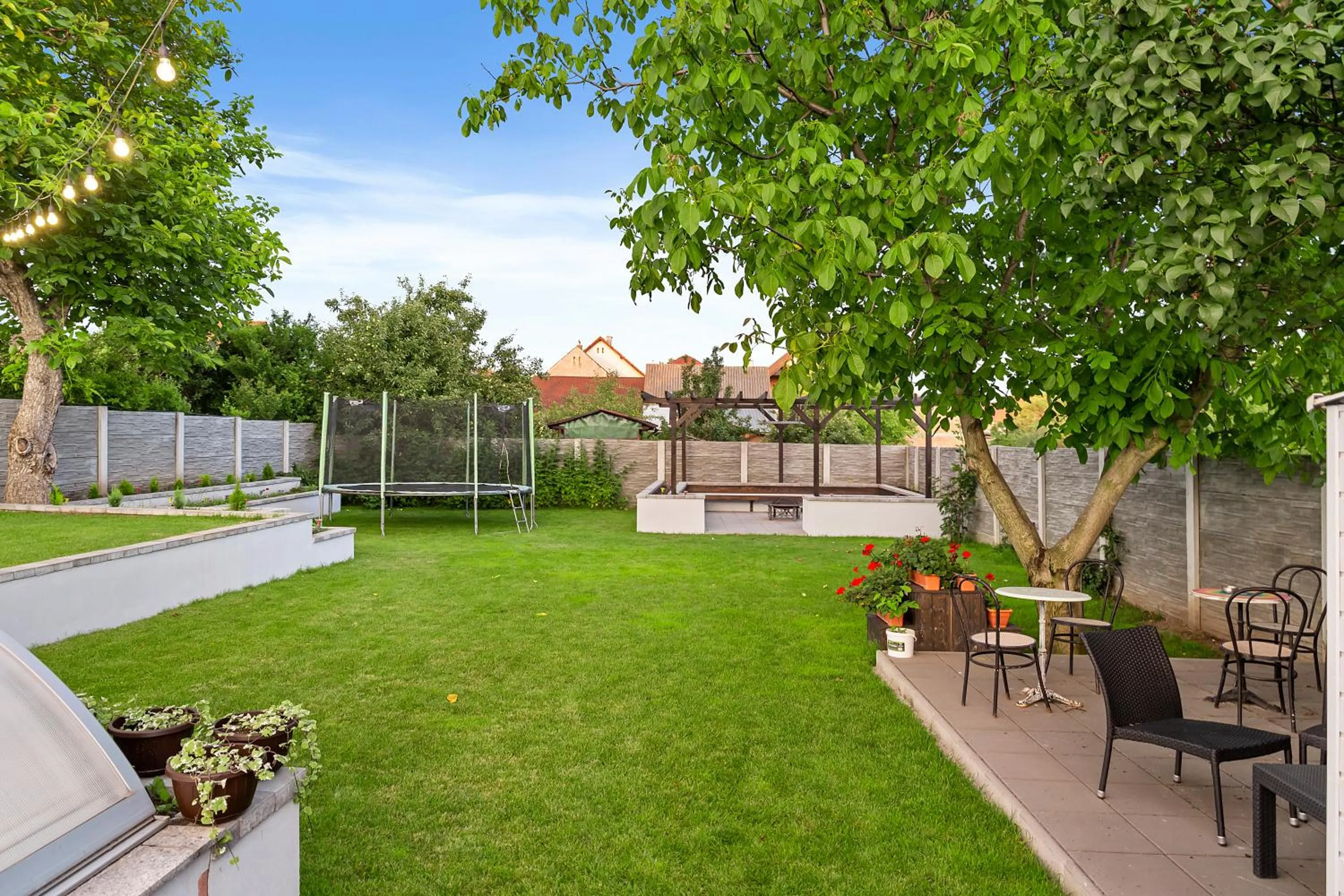 Garden in Pensiunea Alina "Adults Only"