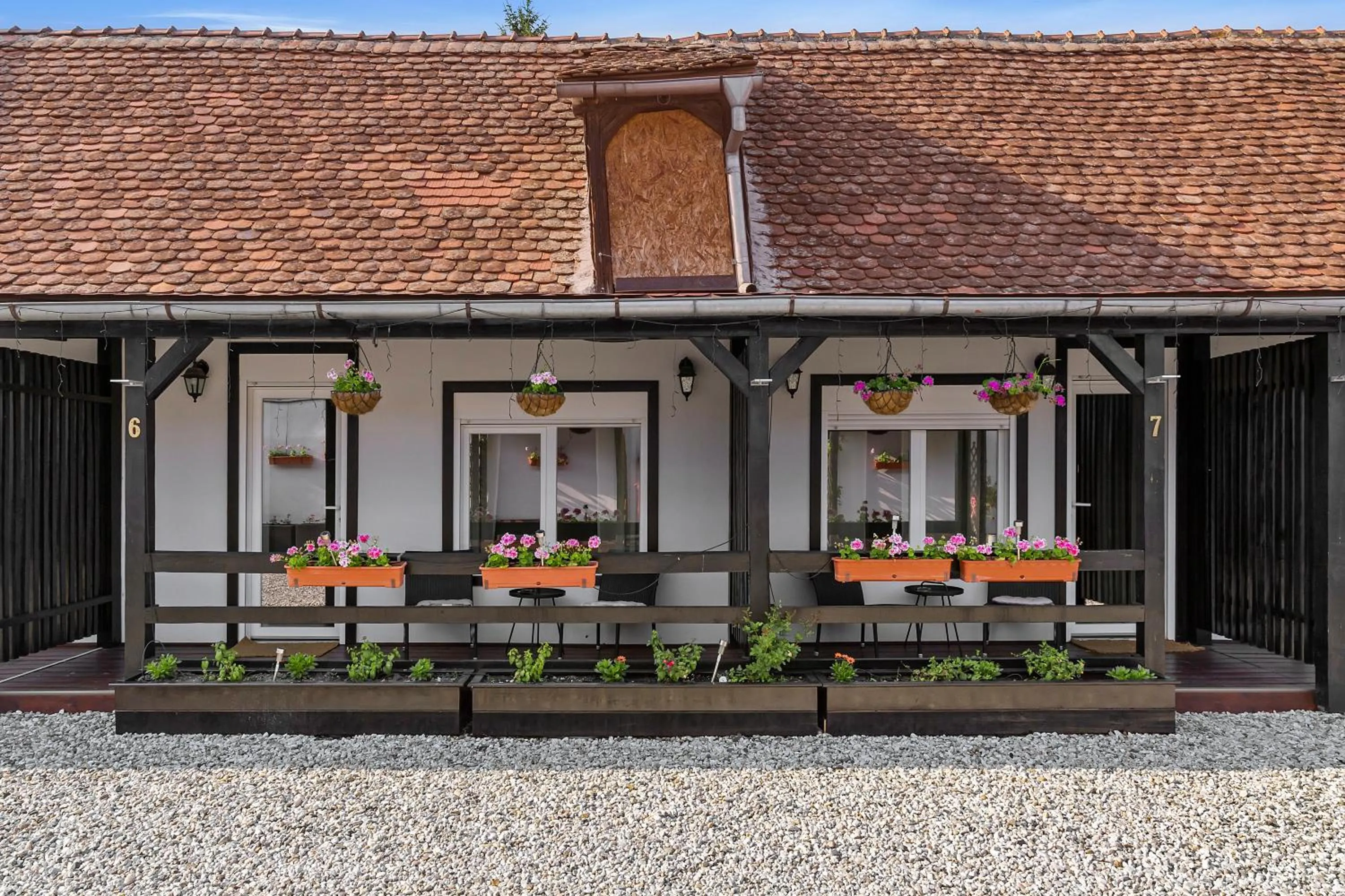 Property building in Pensiunea Alina "Adults Only"