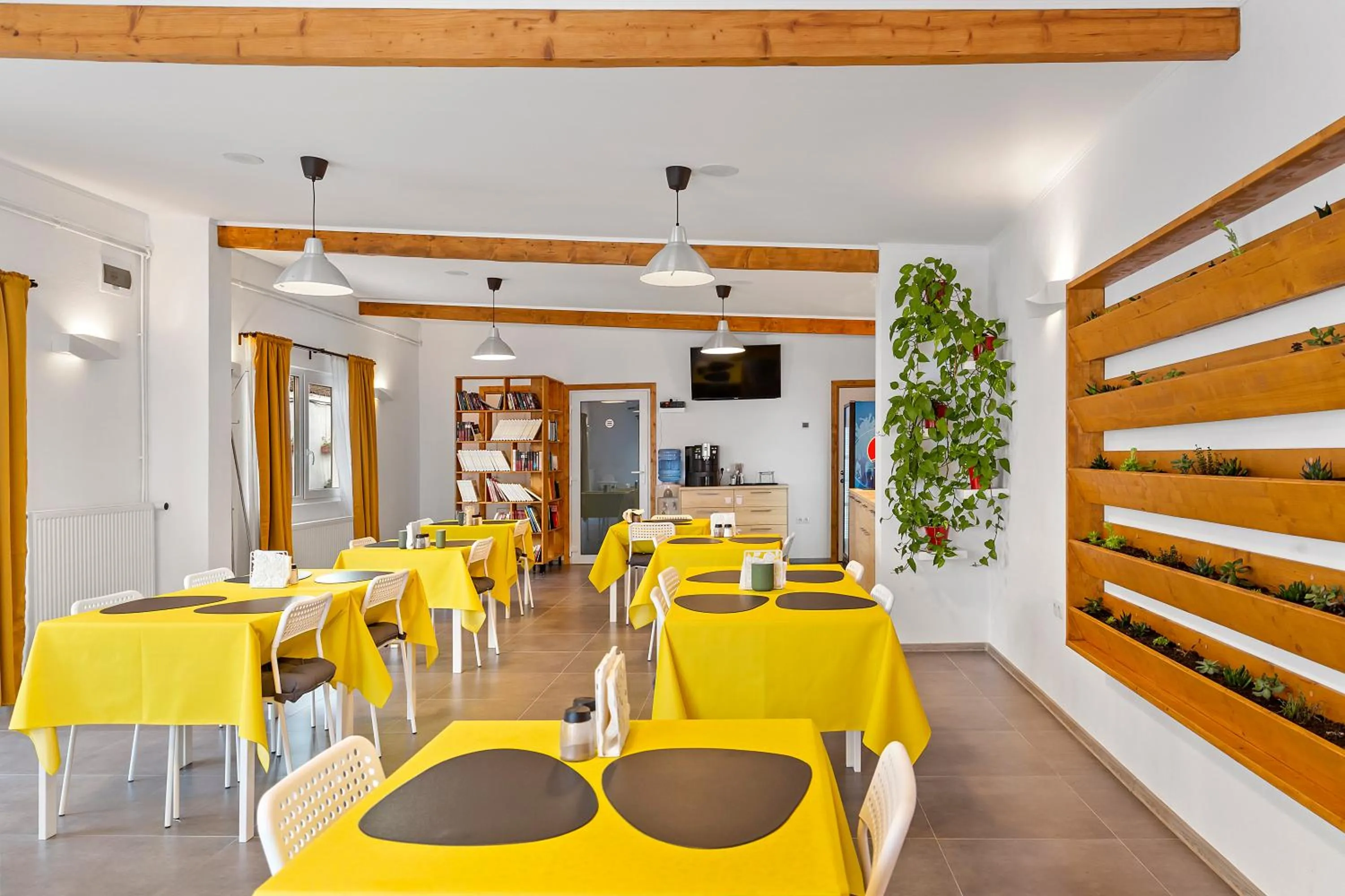 Breakfast in Pensiunea Alina "Adults Only"