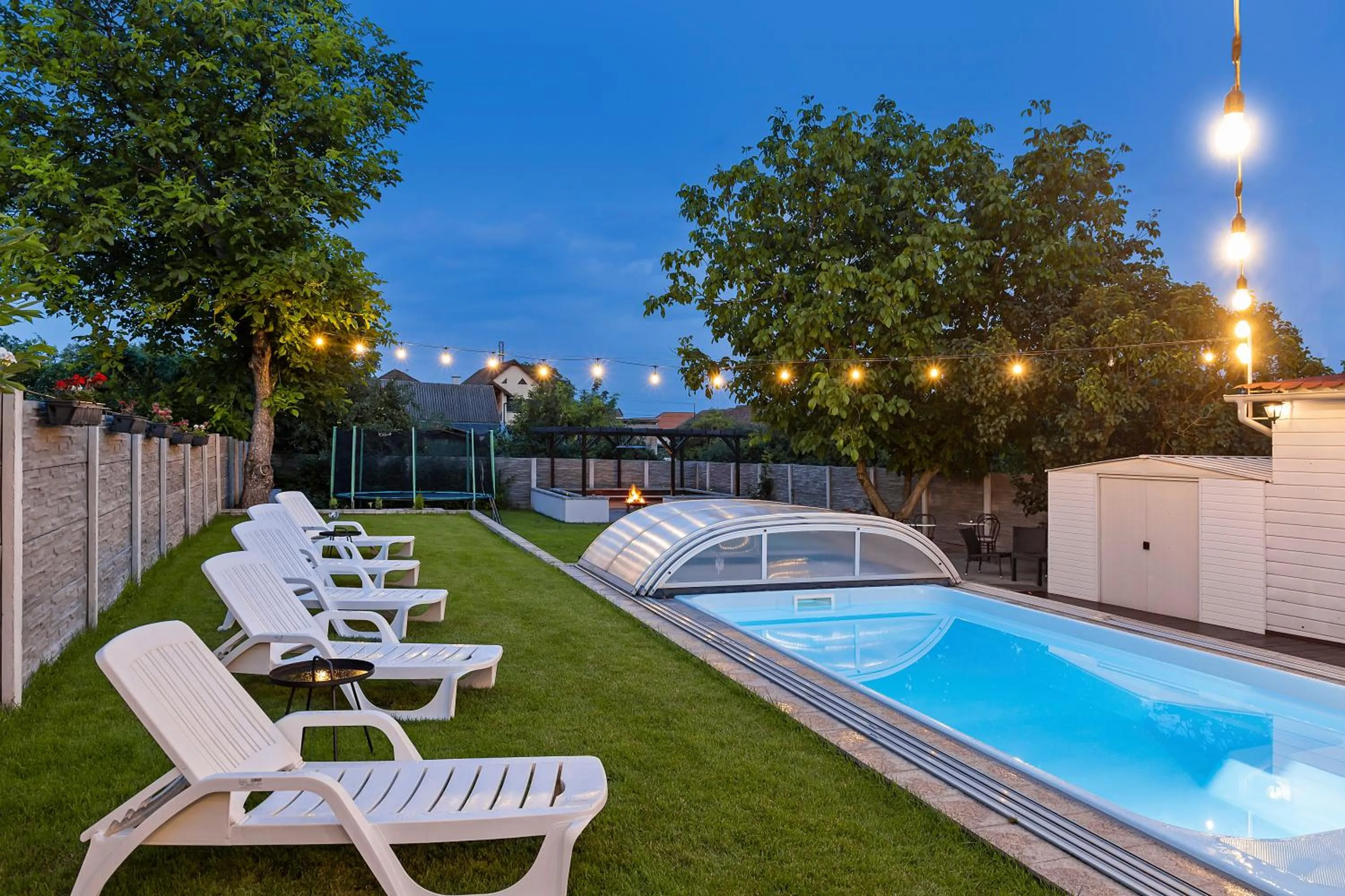 Swimming pool in Pensiunea Alina "Adults Only"