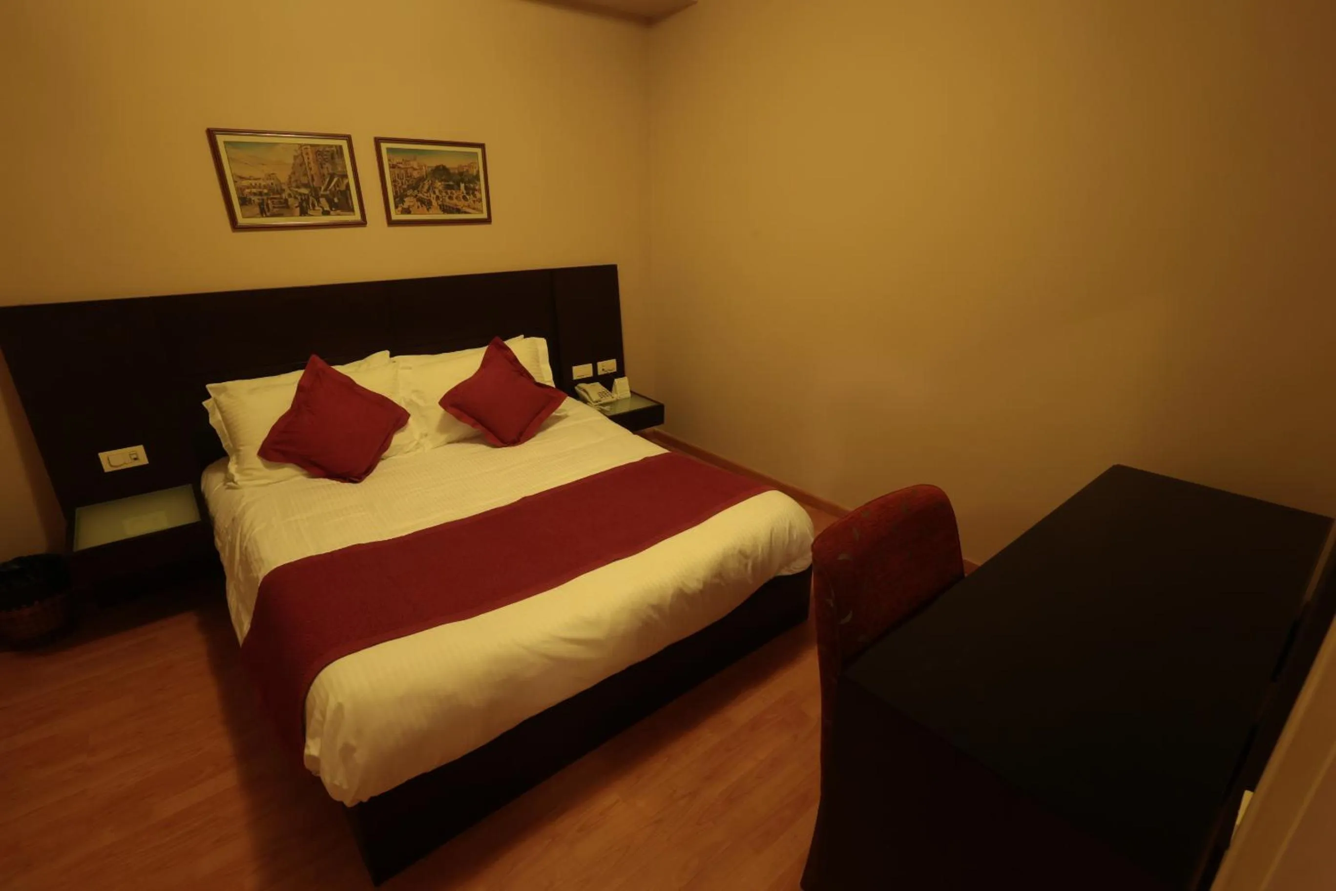 Photo of the whole room, Bed in Monteverde Hotel