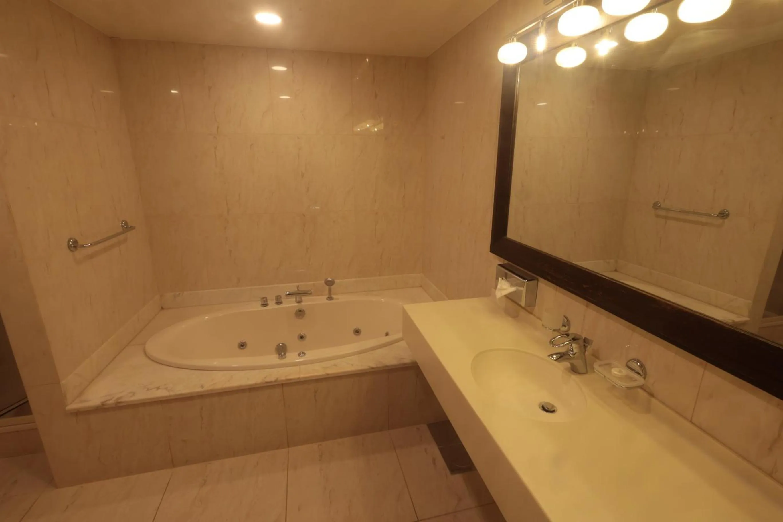 Bathroom in Monteverde Hotel