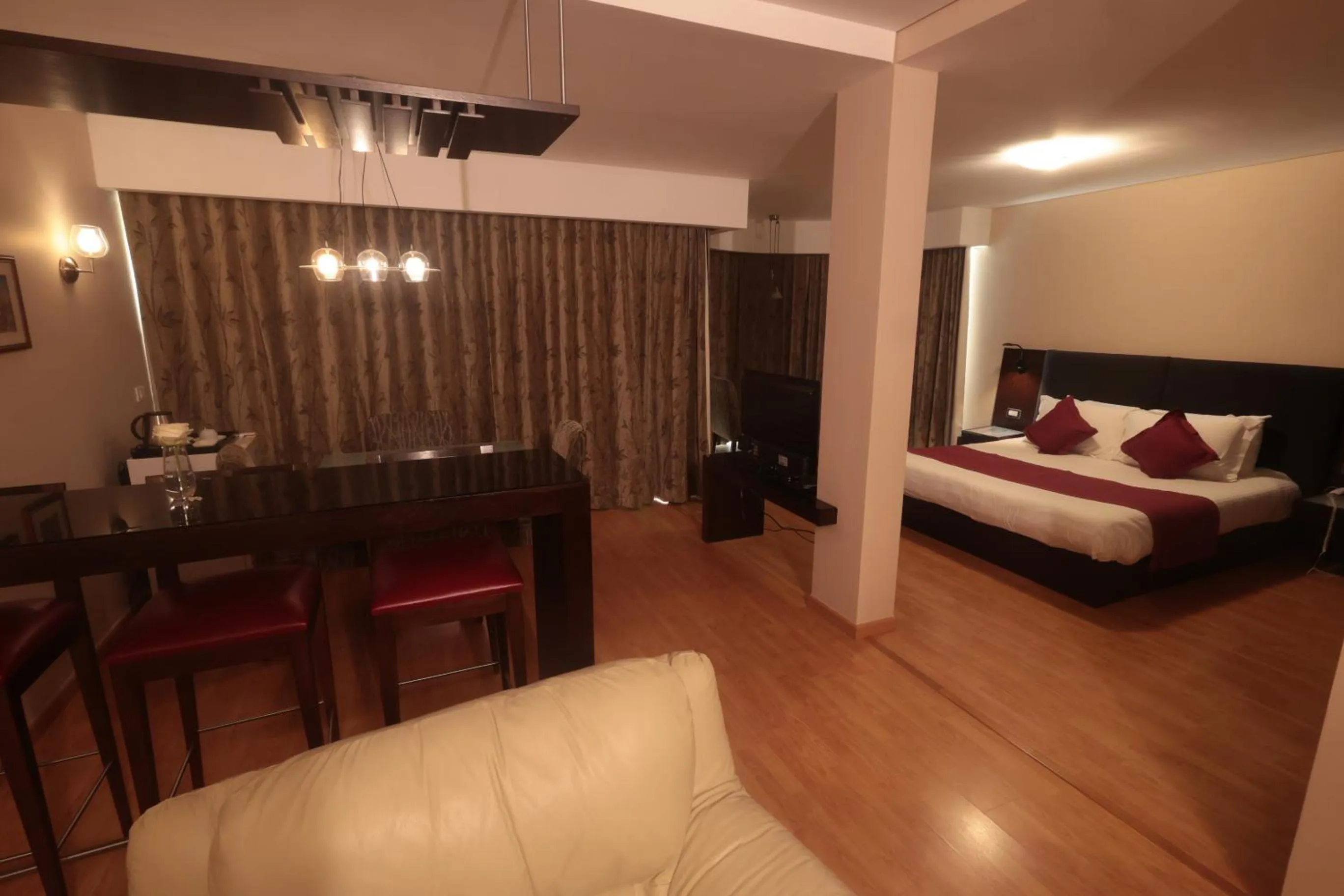 Photo of the whole room, Bed in Monteverde Hotel