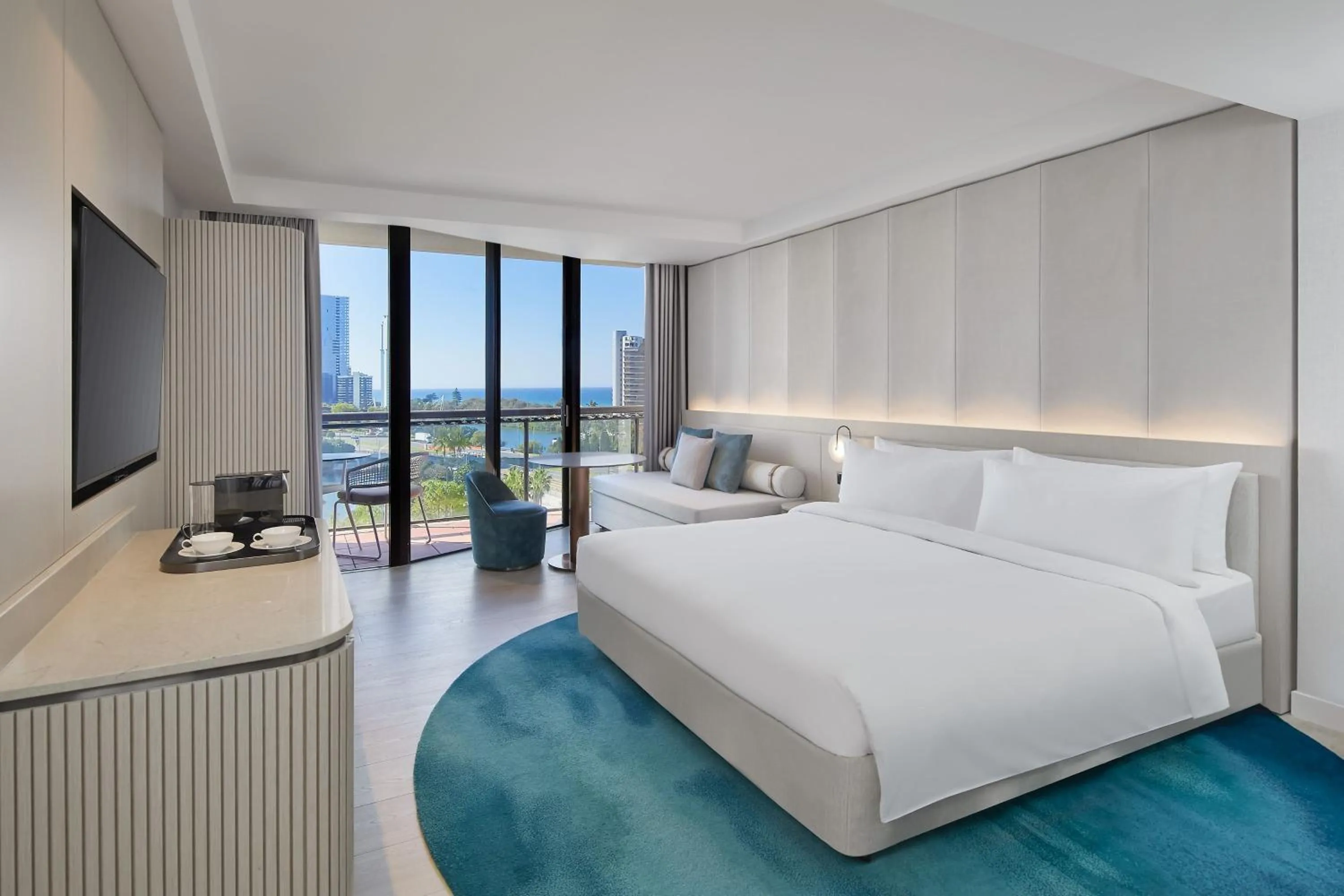 Photo of the whole room, Bed in JW Marriott Gold Coast Resort & Spa