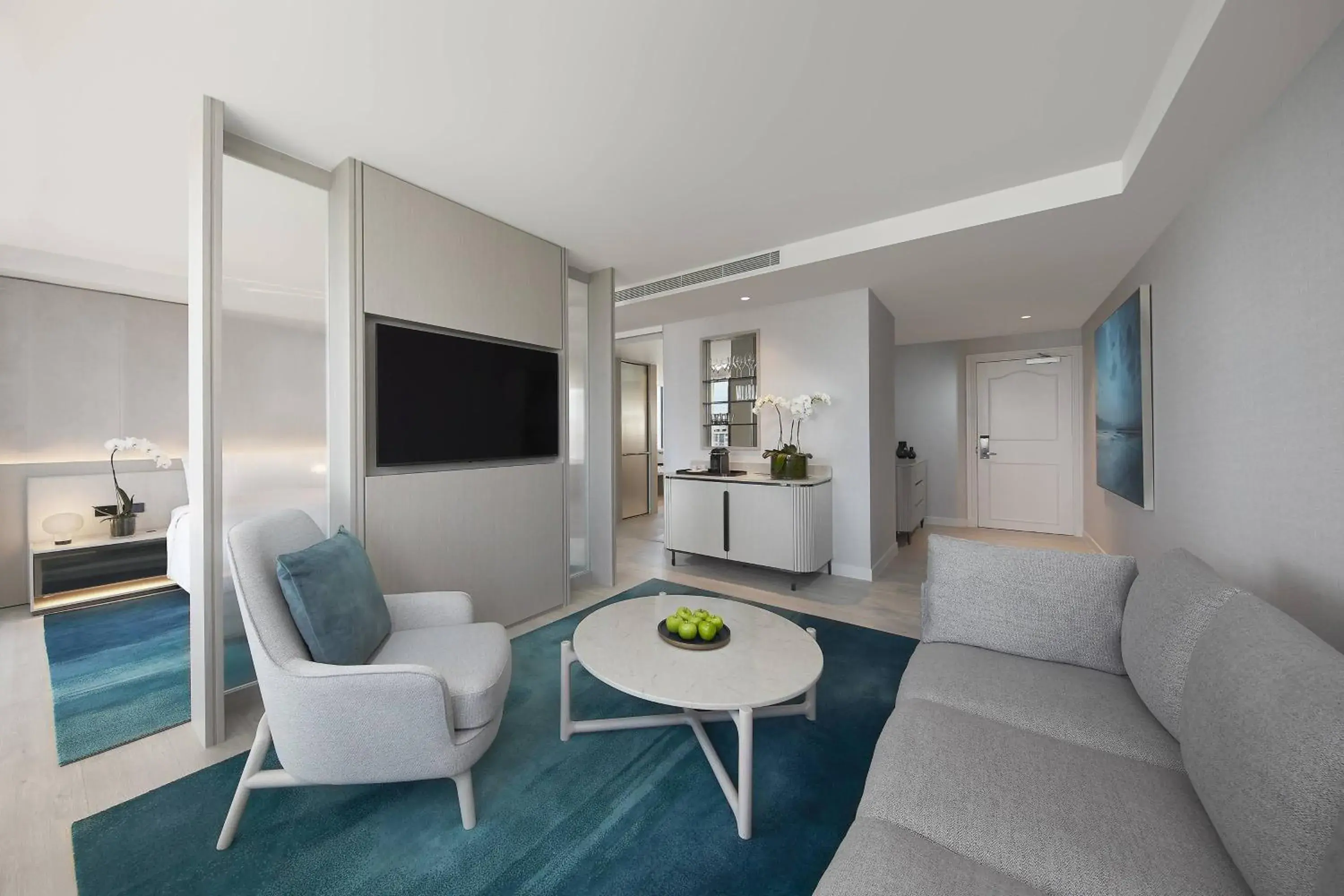 Junior Suite with Ocean View and Balcony in JW Marriott Gold Coast Resort & Spa Junior Suite with Ocean View and Balcony in JW Marriott Gold Coast Resort & Spa