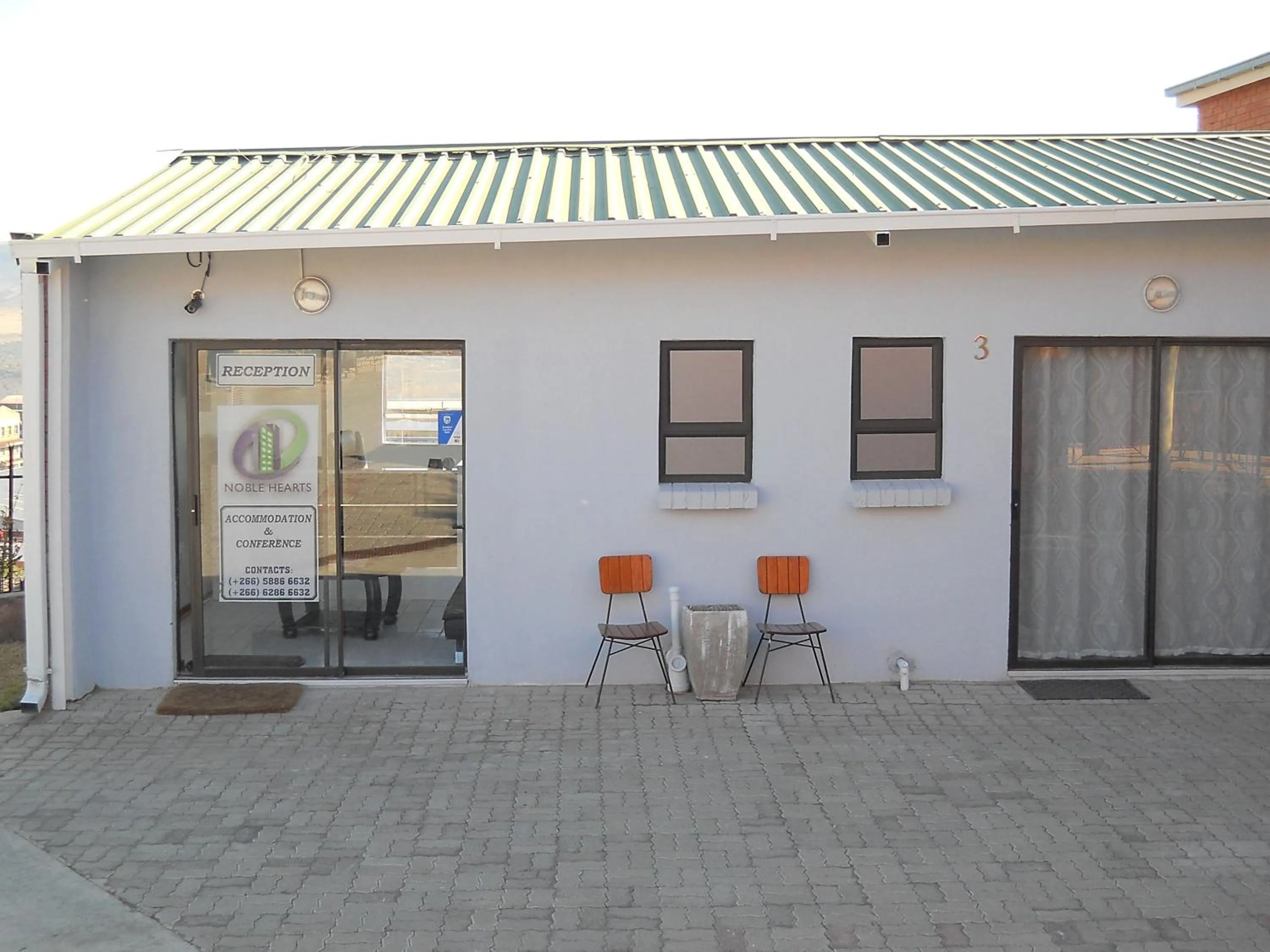 Property building in Noble Hearts Bed & Breakfast