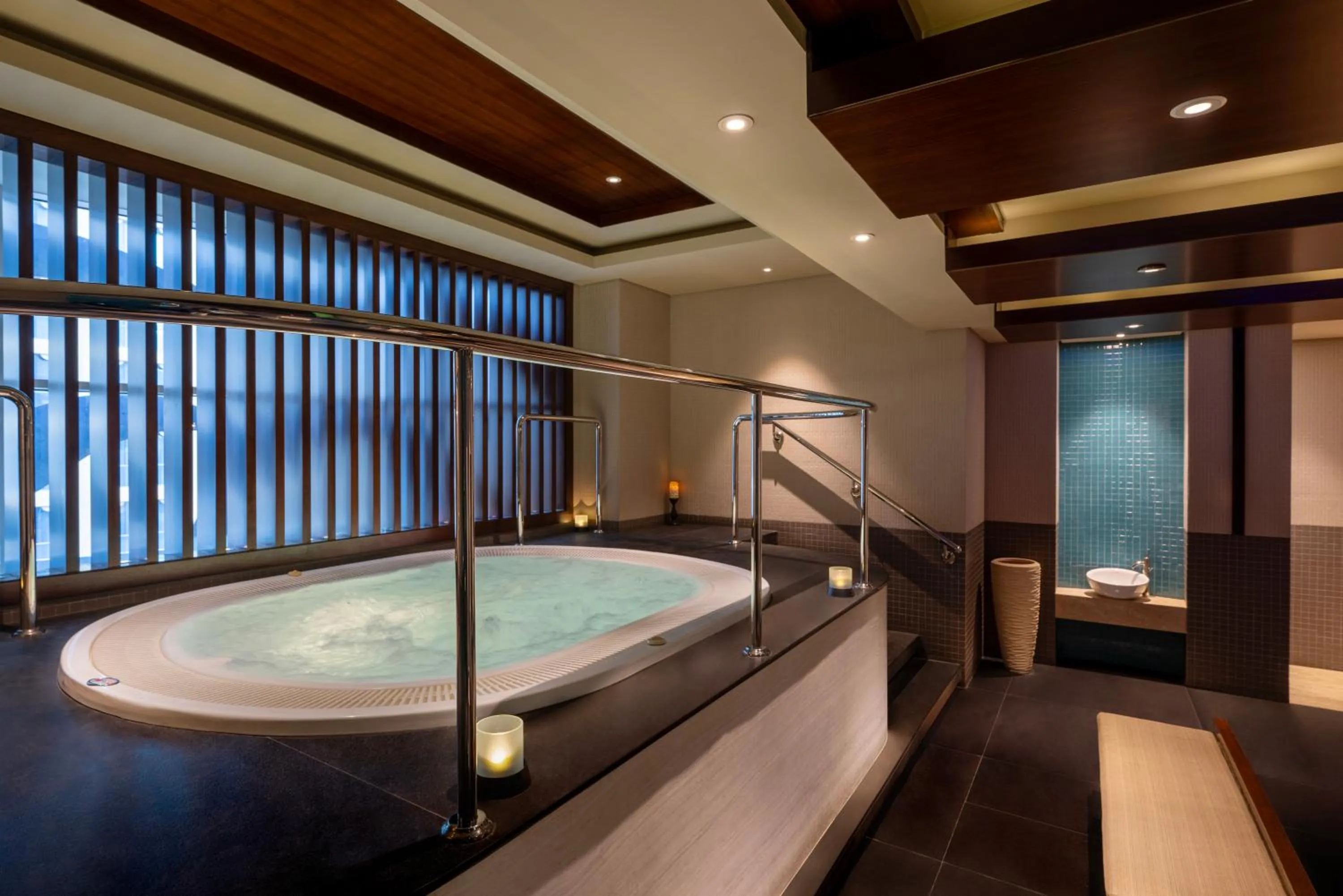 Hot Tub in Grand Millennium Al Wahda Executive Apartments