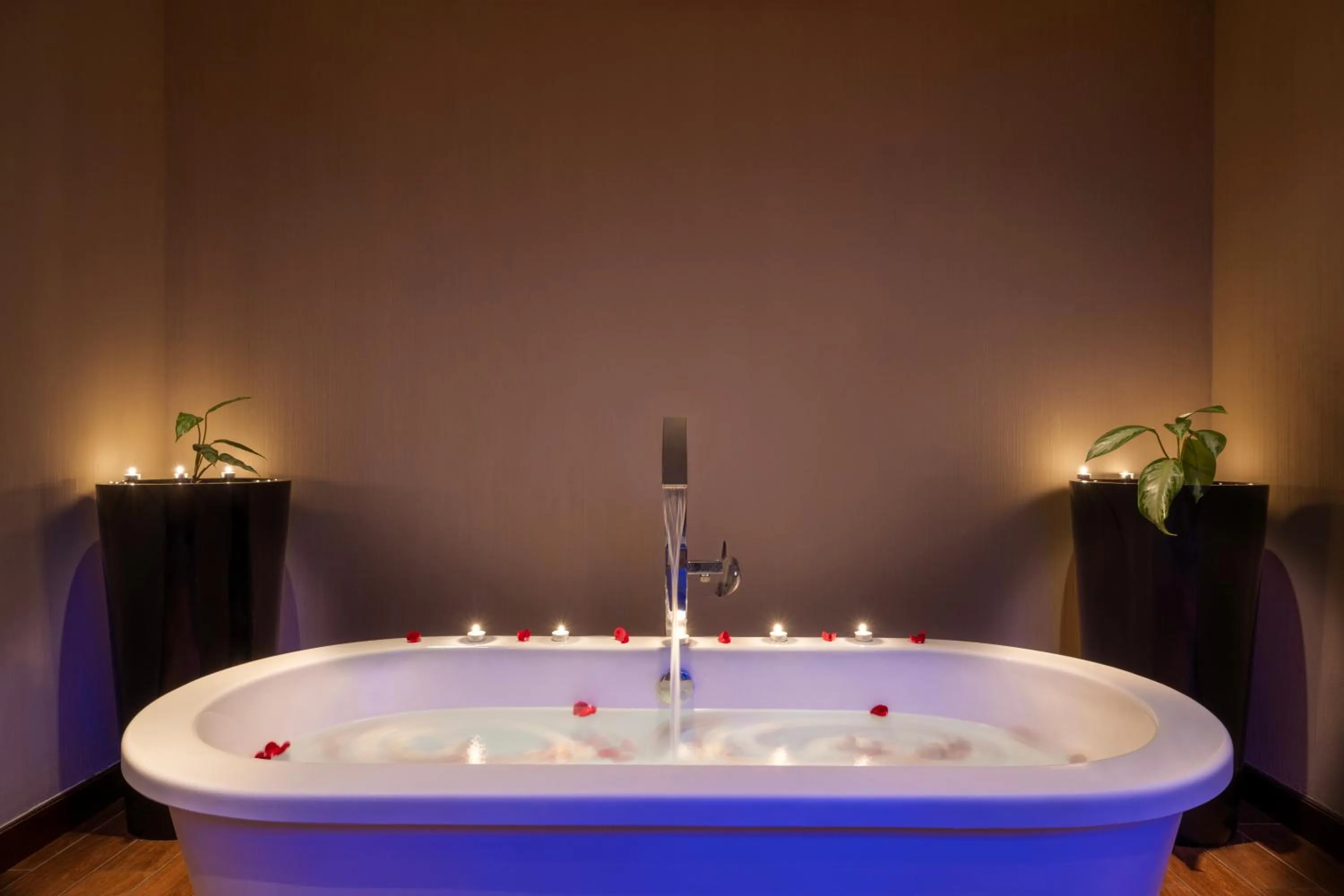 Spa and wellness centre/facilities in Grand Millennium Al Wahda Executive Apartments