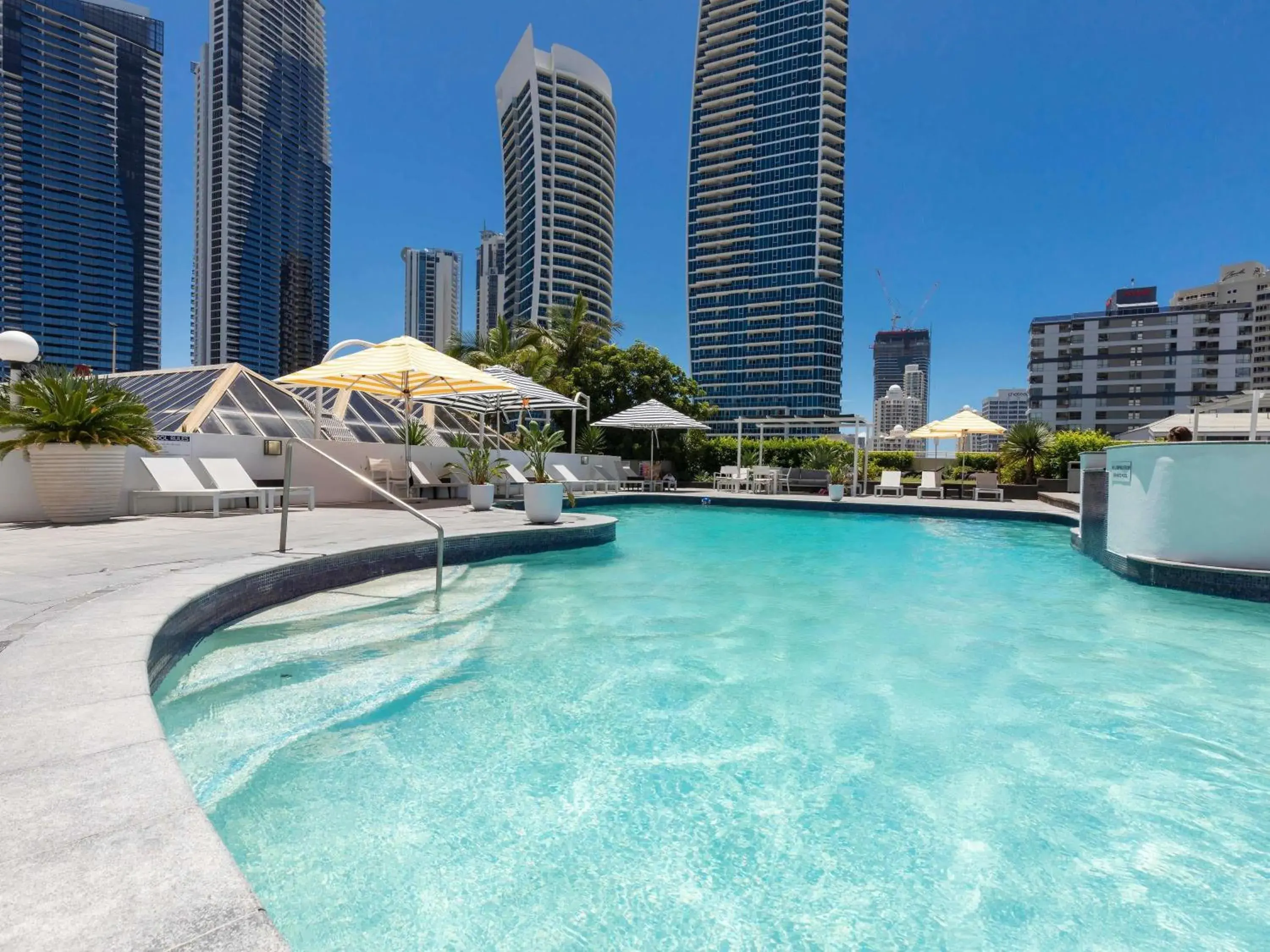 Pool view in Novotel Surfers Paradise Pool view in Novotel Surfers Paradise