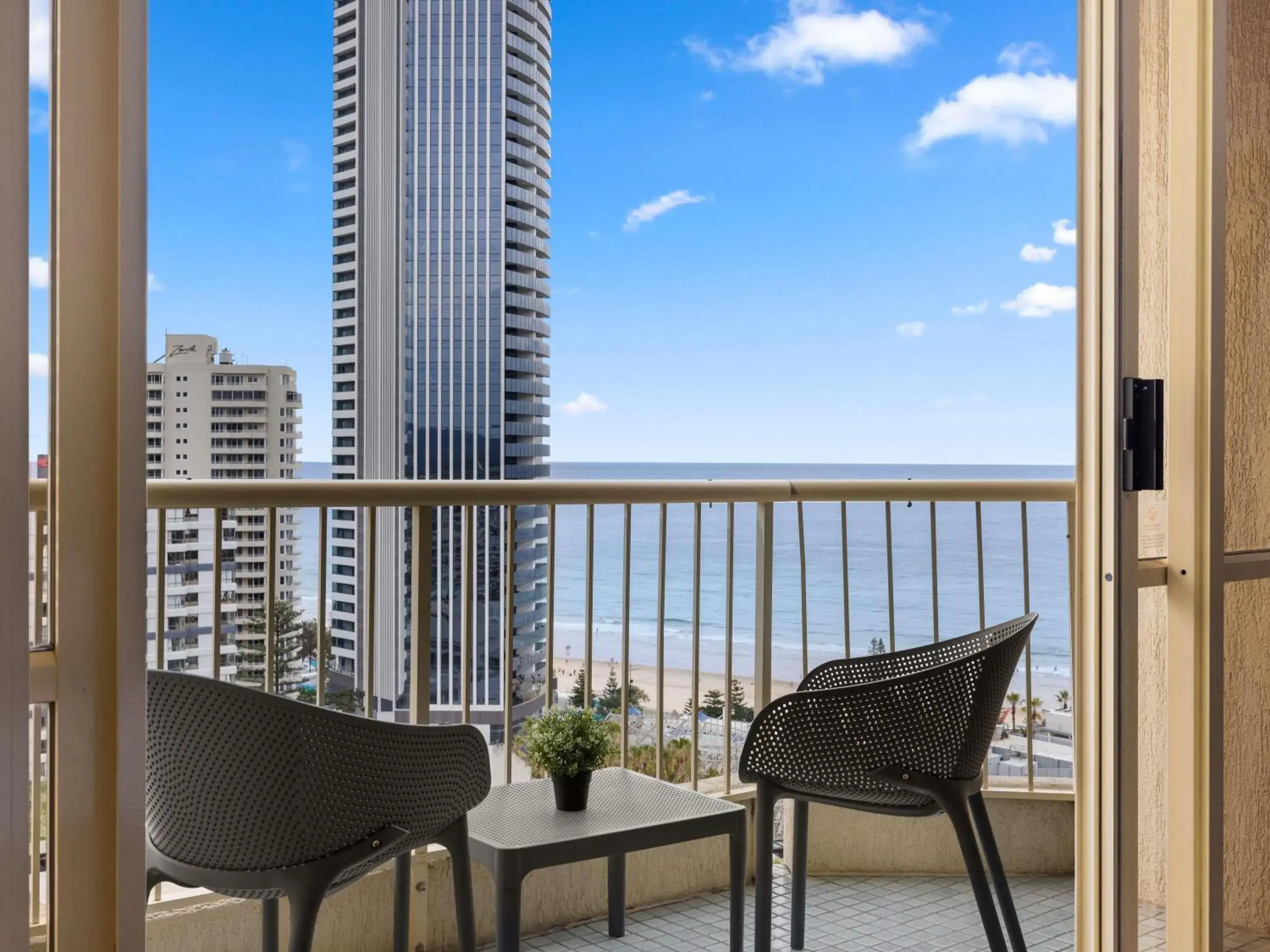 Superior Double Room with Two Double Beds and Ocean View in Novotel Surfers Paradise Superior Double Room with Two Double Beds and Ocean View in Novotel Surfers Paradise