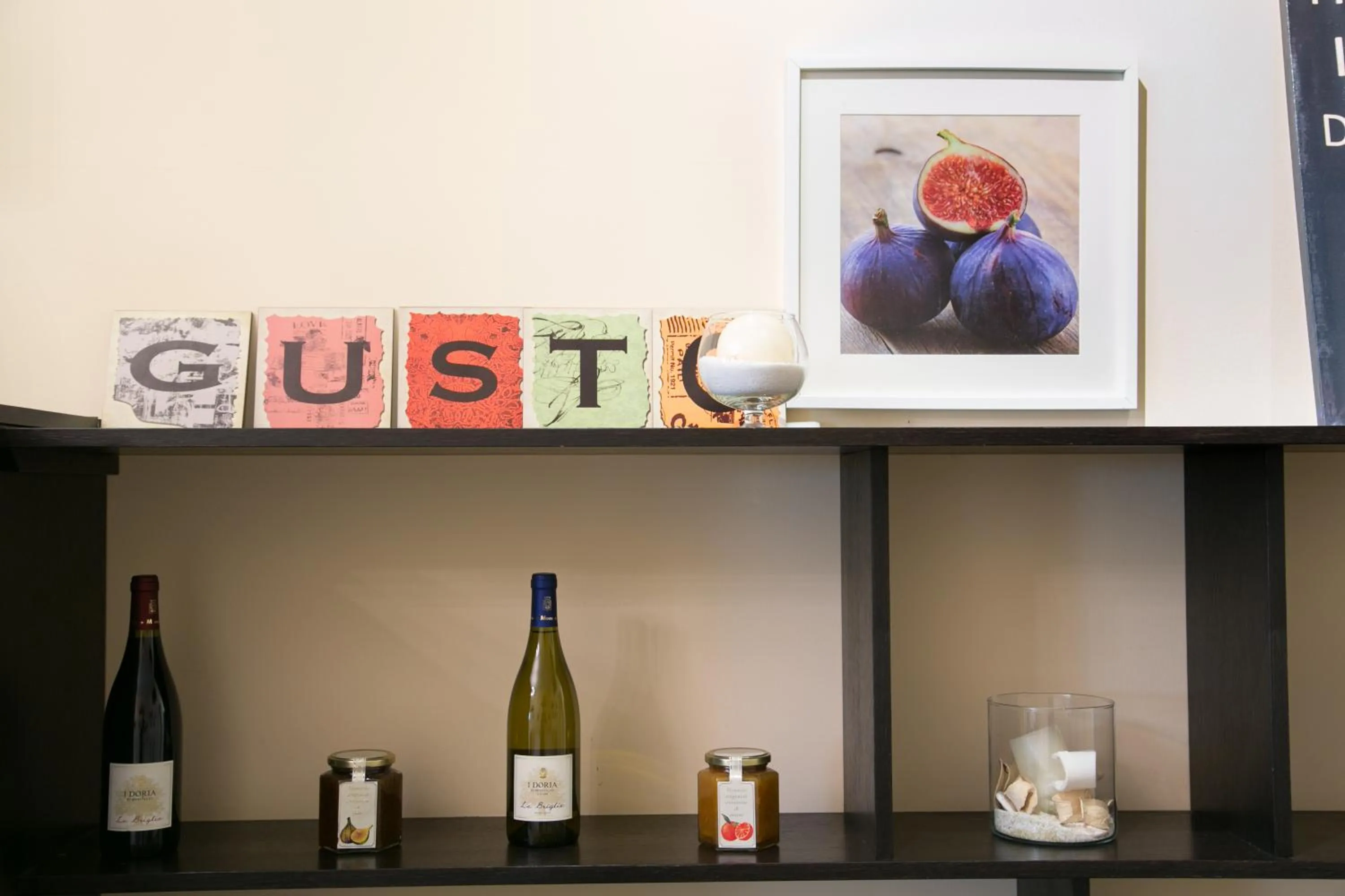 Decorative detail in Hotel La Torraccia