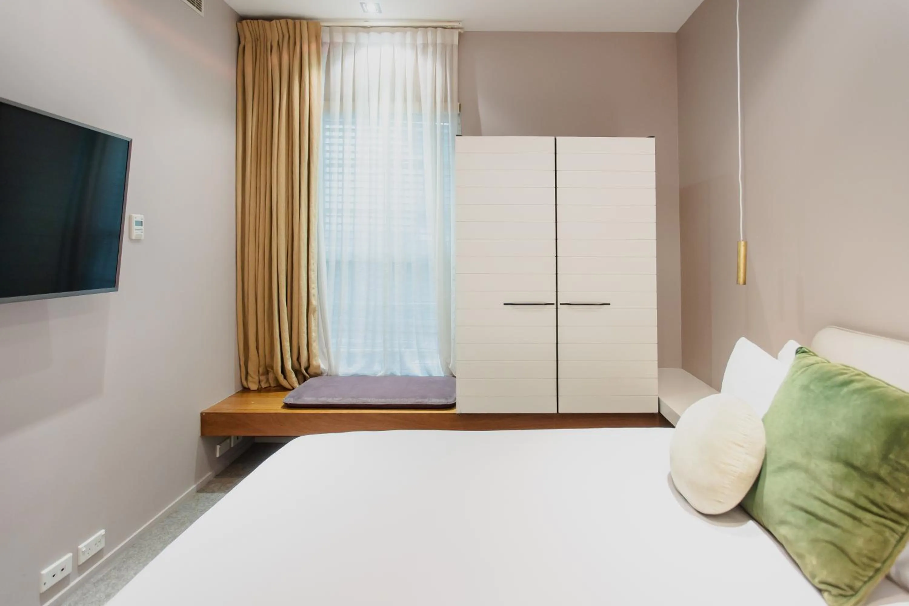 Bedroom, Bed in The Prince