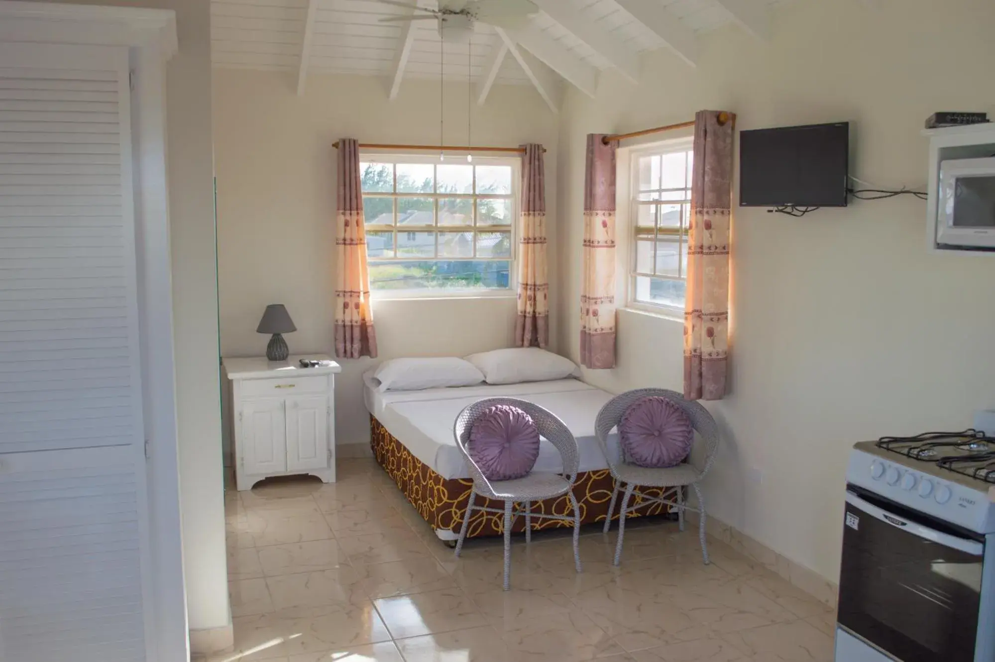 Studio Apartment in Plover Court Apartments Studio Apartment in Plover Court Apartments