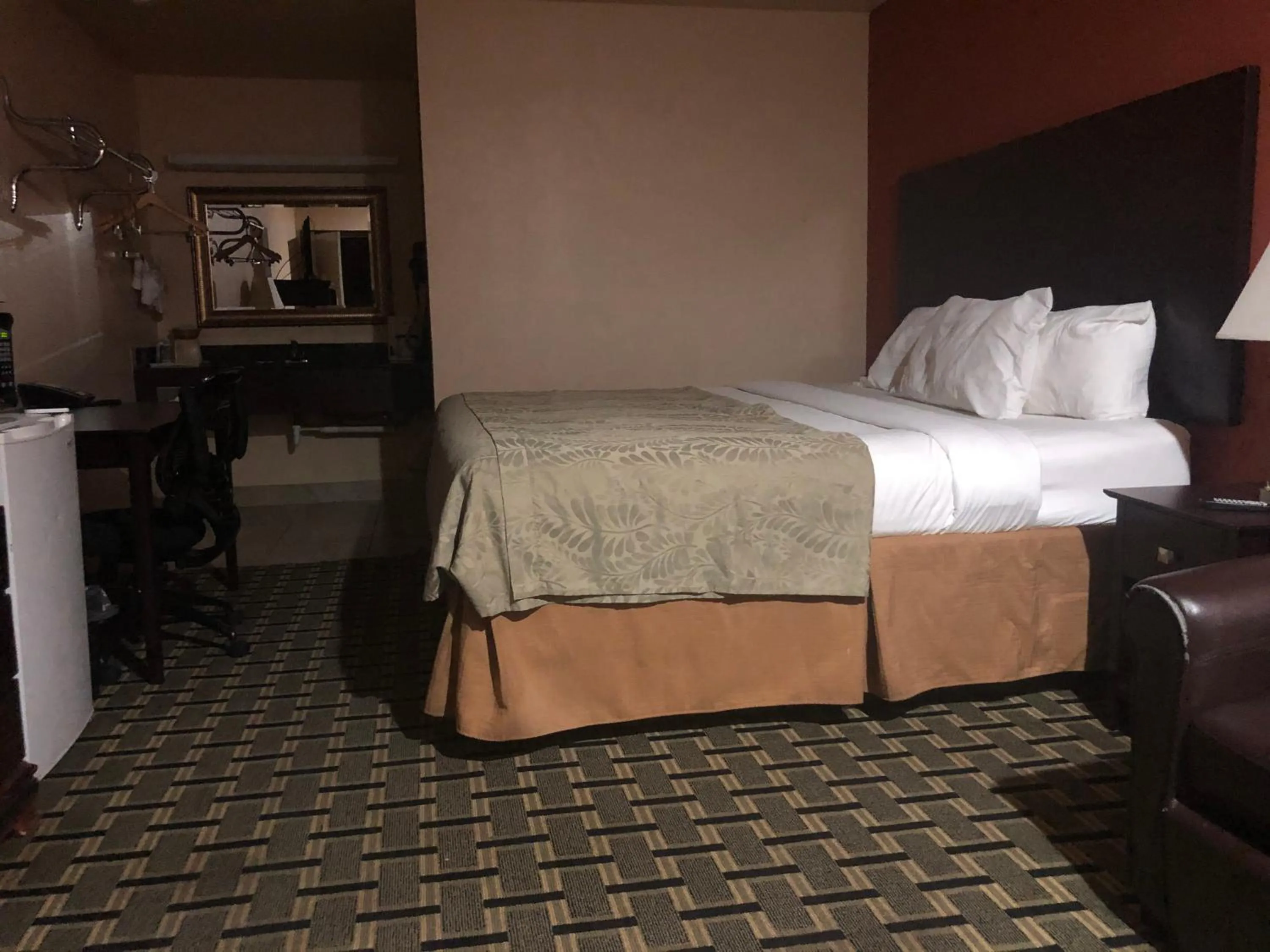Bed in Executive Inn Woodward