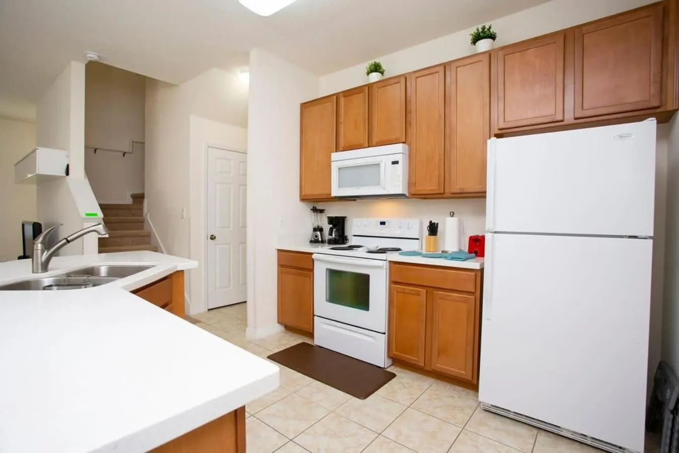 Four Bedrooms Townhouse 4563