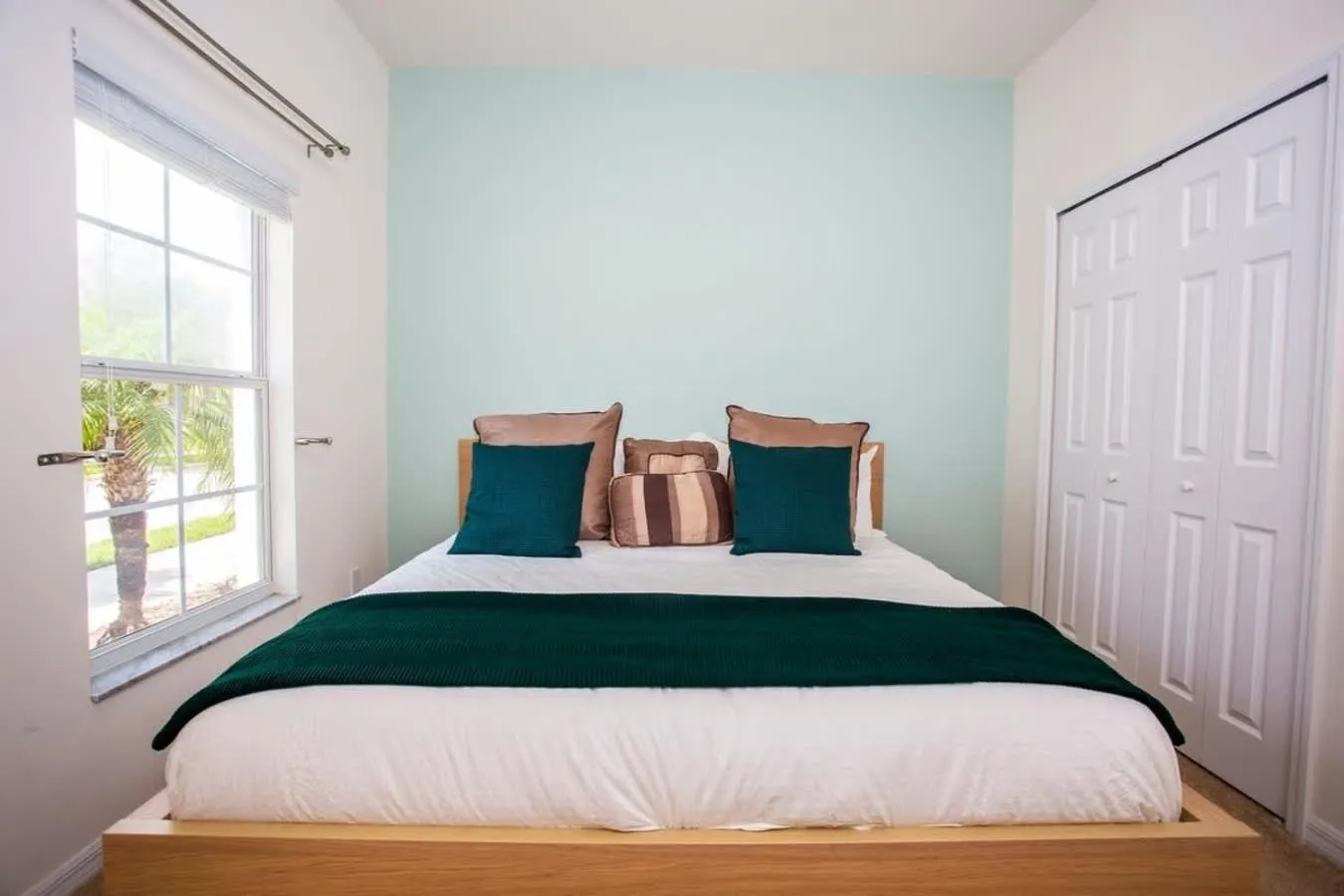 Four Bedrooms Townhouse 4563