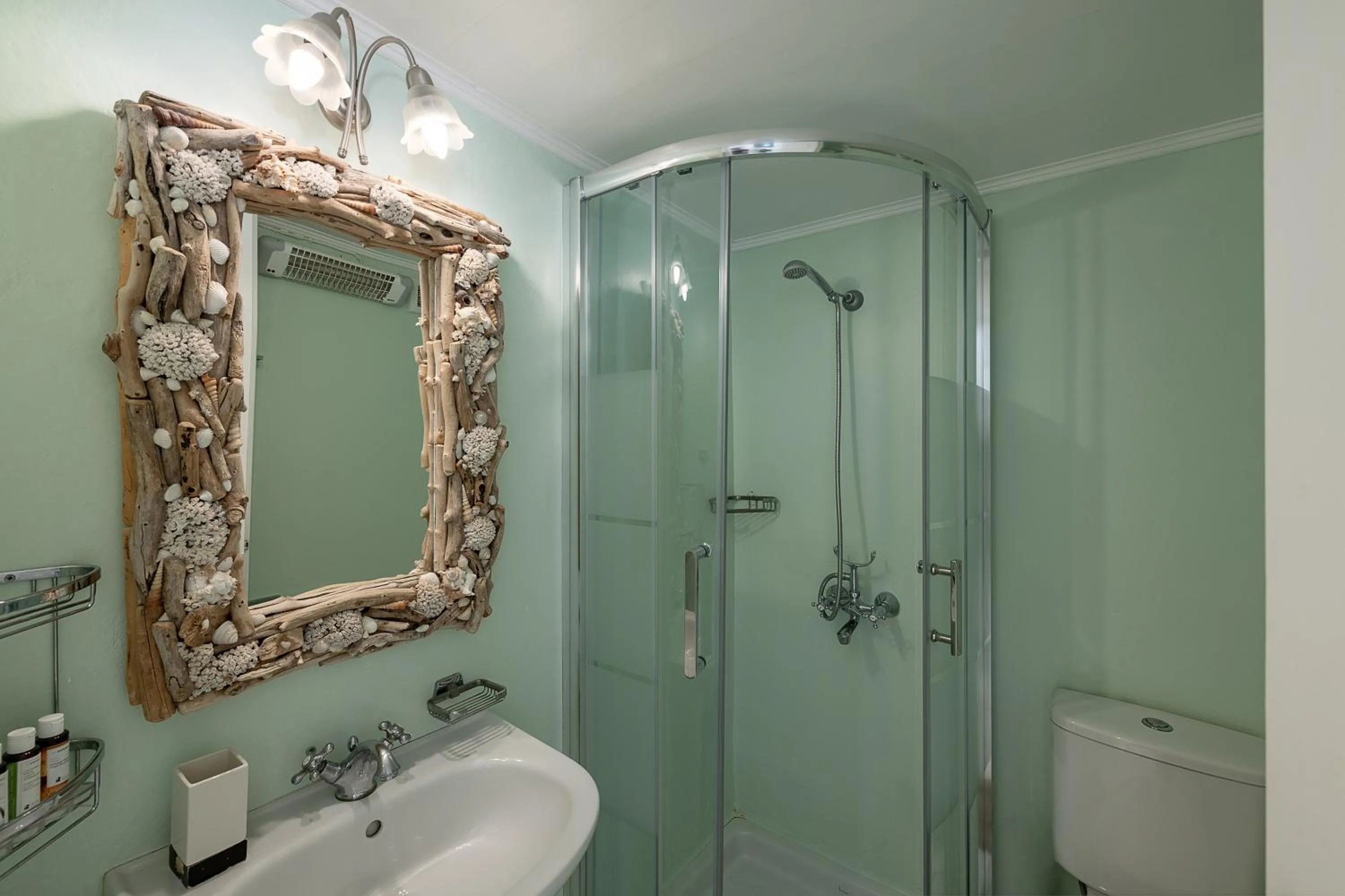 Shower in Bellevalia Hydra - Formerly Four Seasons Hydra