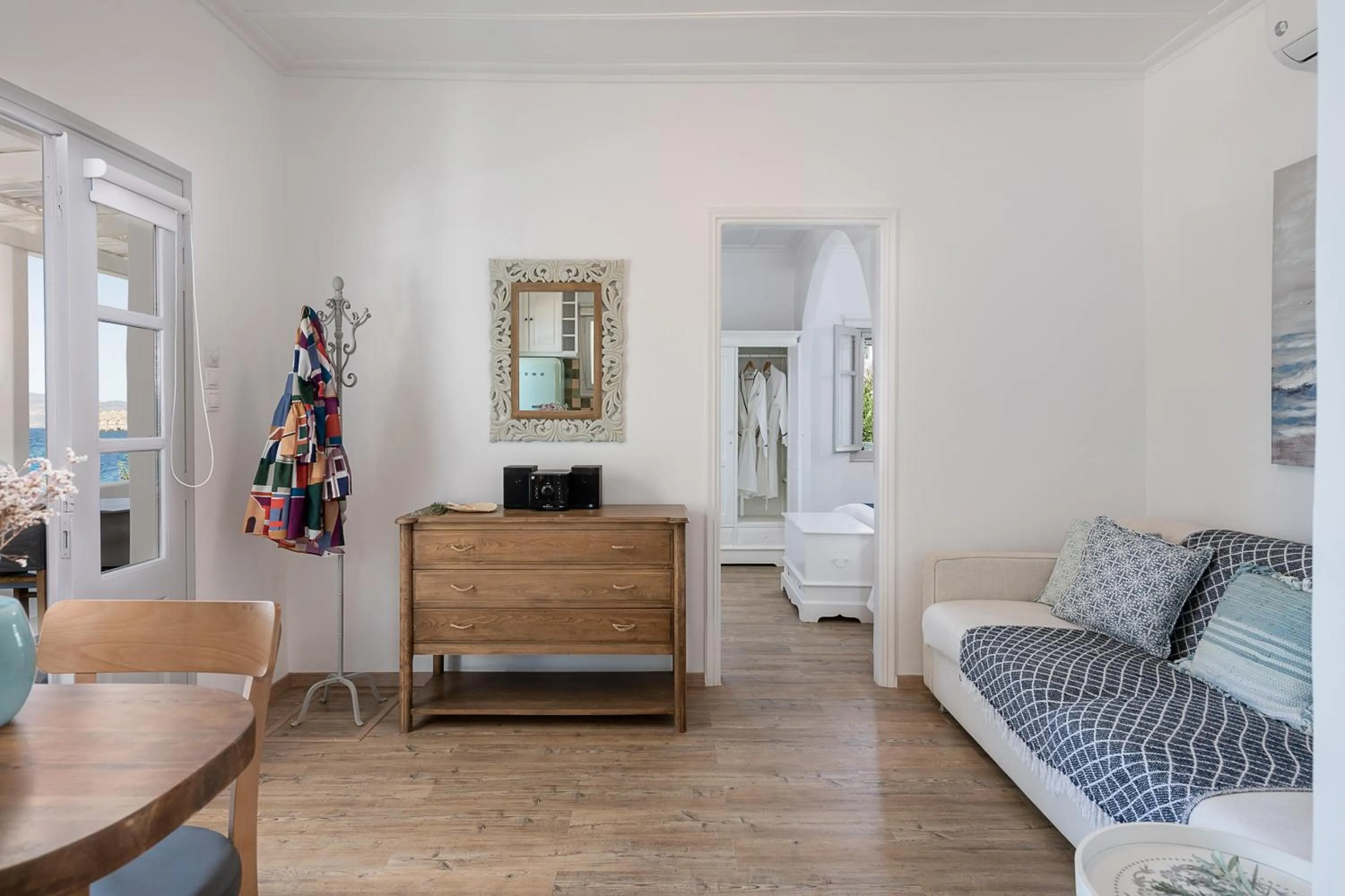 Living room, Bed in Bellevalia Hydra - Formerly Four Seasons Hydra