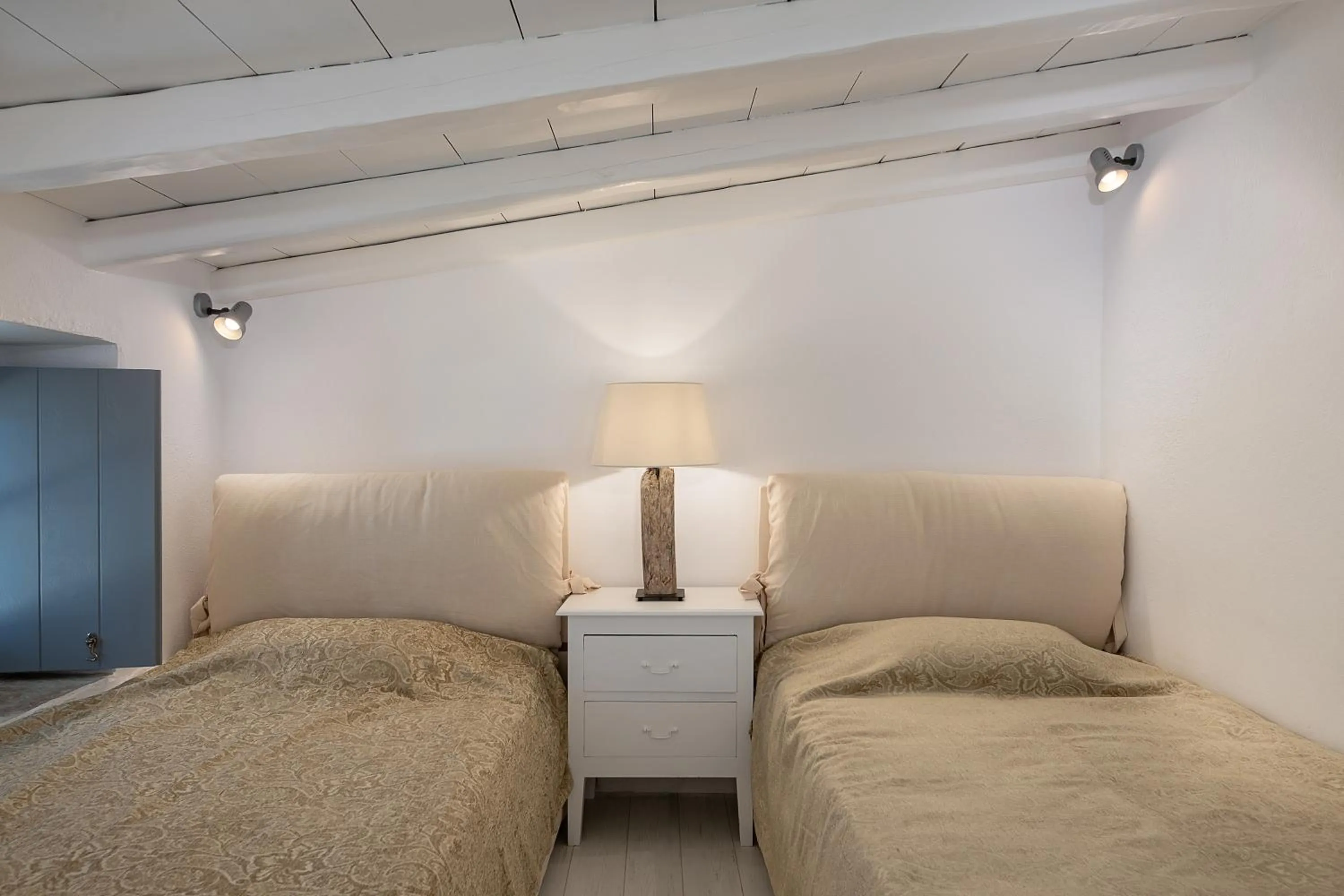 Bedroom, Bed in Bellevalia Hydra - Formerly Four Seasons Hydra