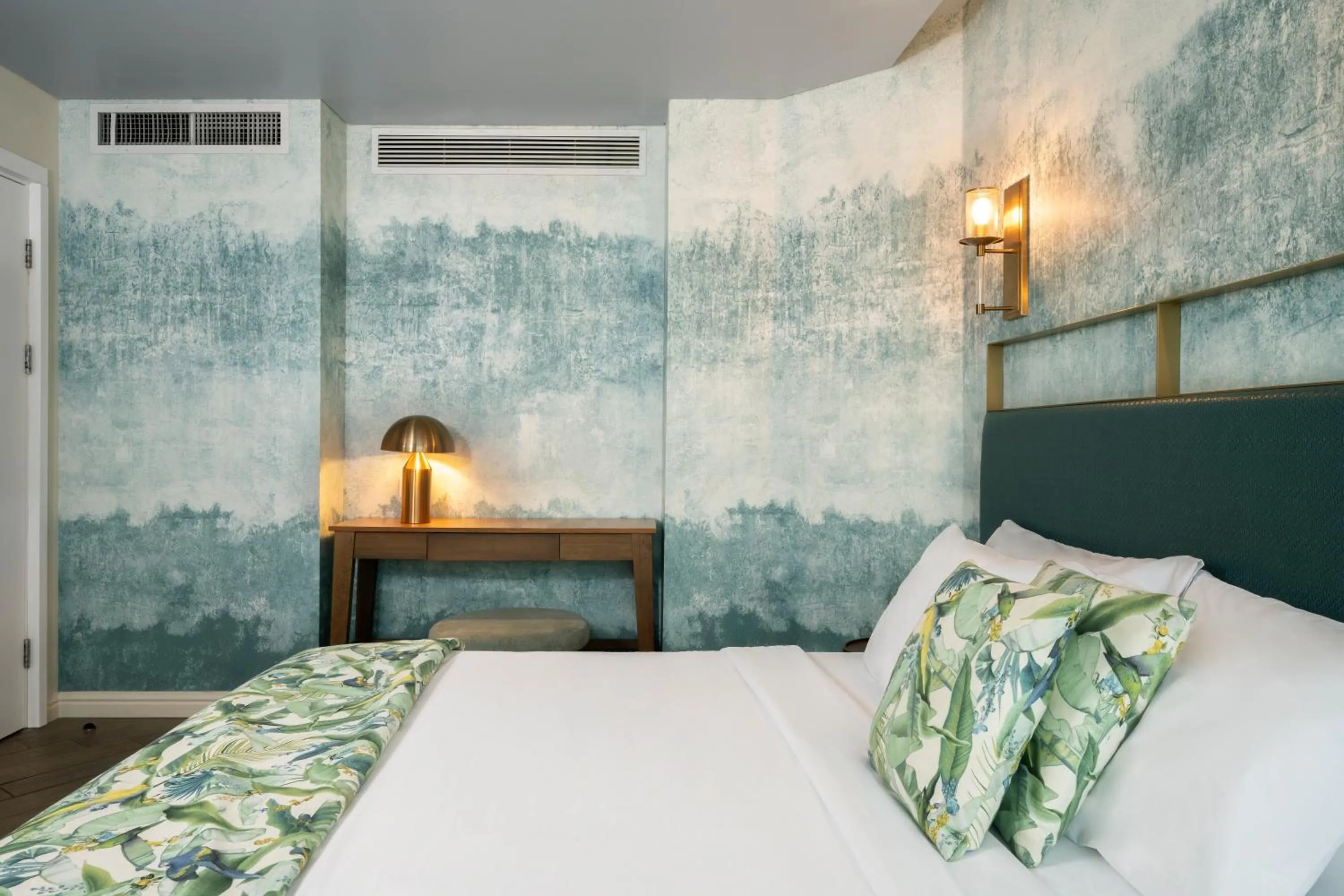 Bed in U Coral Beach Club Eilat – Ultra All inclusive