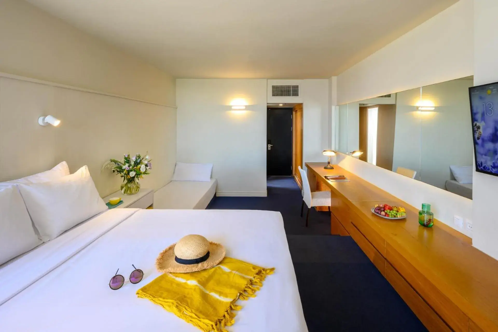 Deluxe Tower Room in U Coral Beach Club Eilat – Ultra All inclusive Deluxe Tower Room in U Coral Beach Club Eilat – Ultra All inclusive