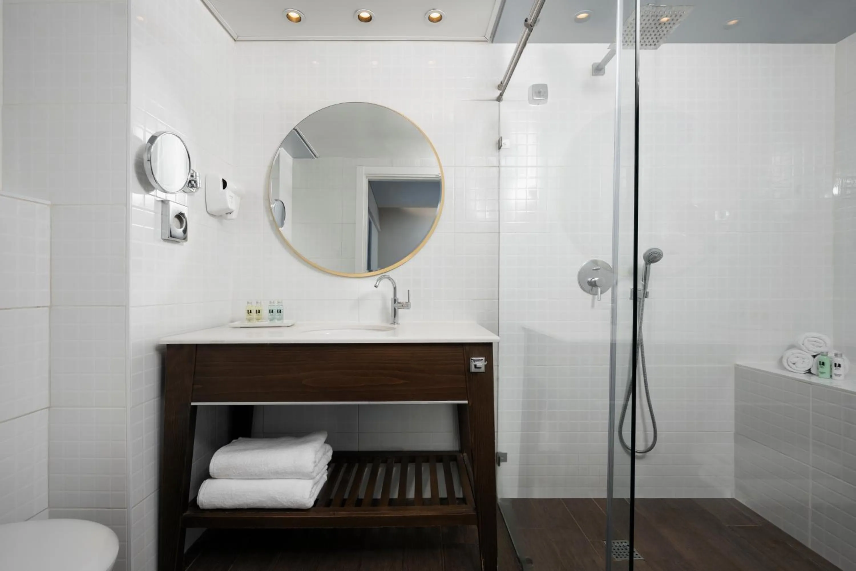 Shower in U Coral Beach Club Eilat – Ultra All inclusive