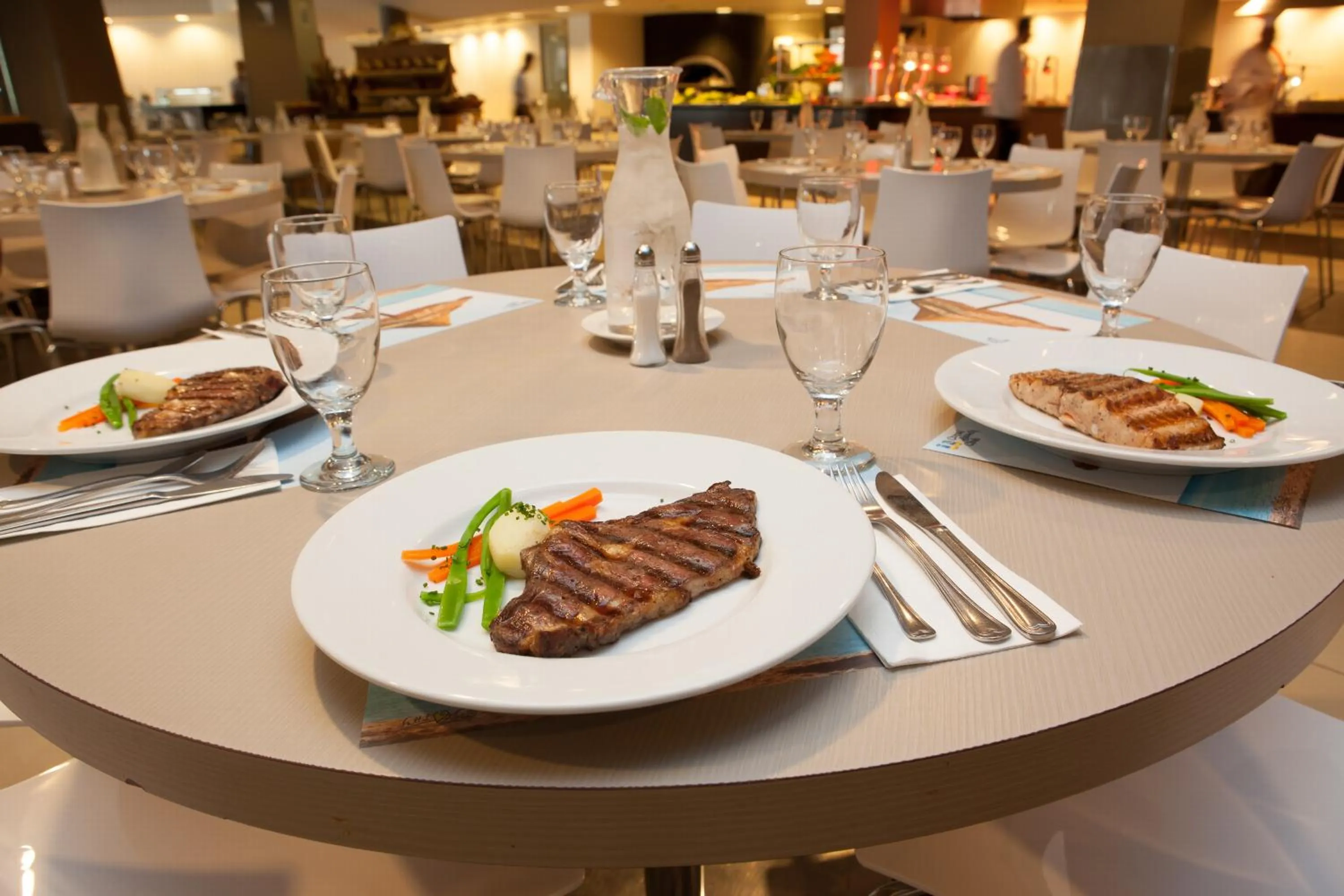 Restaurant/places to eat in U Coral Beach Club Eilat – Ultra All inclusive