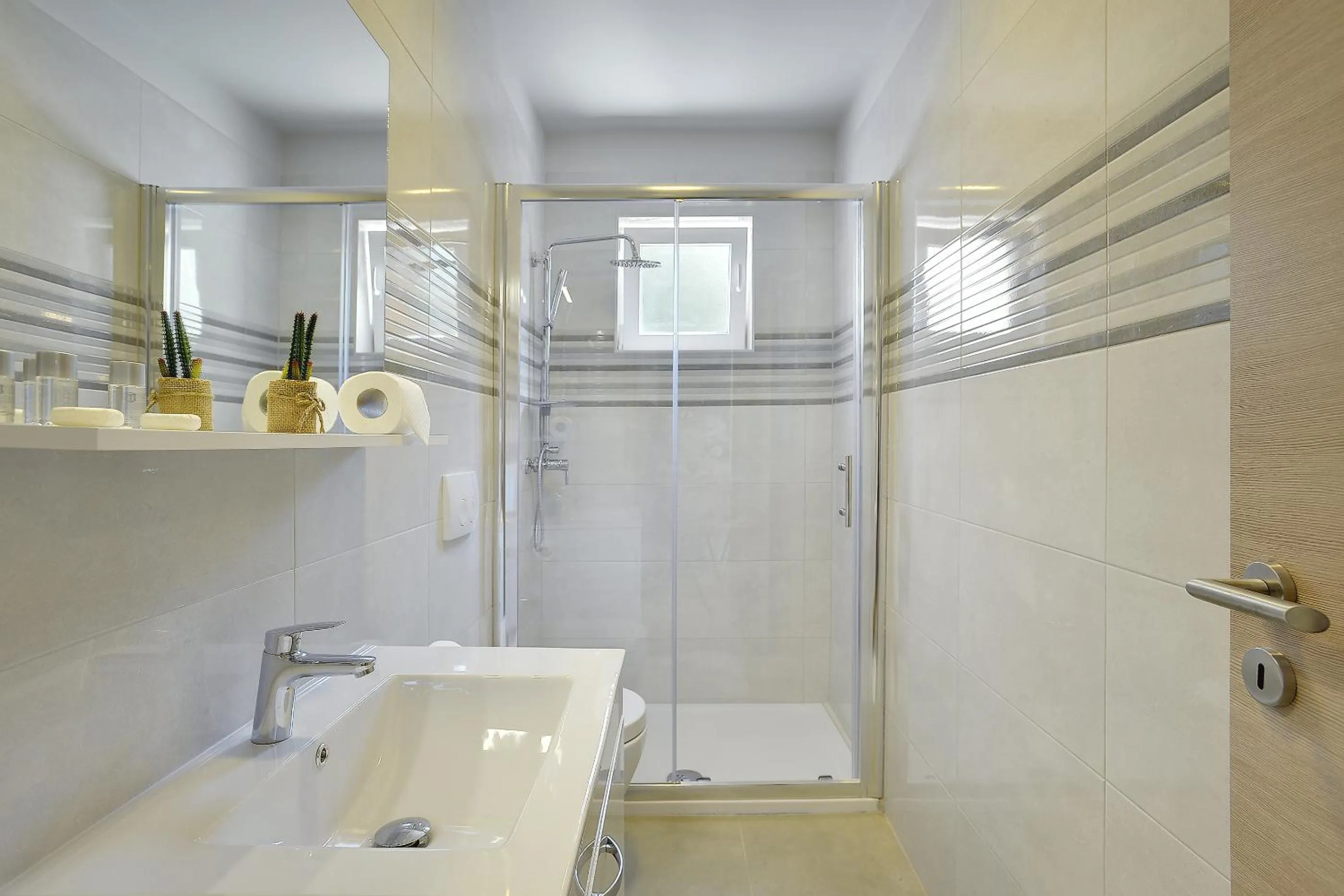 Toilet in D&A Amphitheatre Apartments with free parking