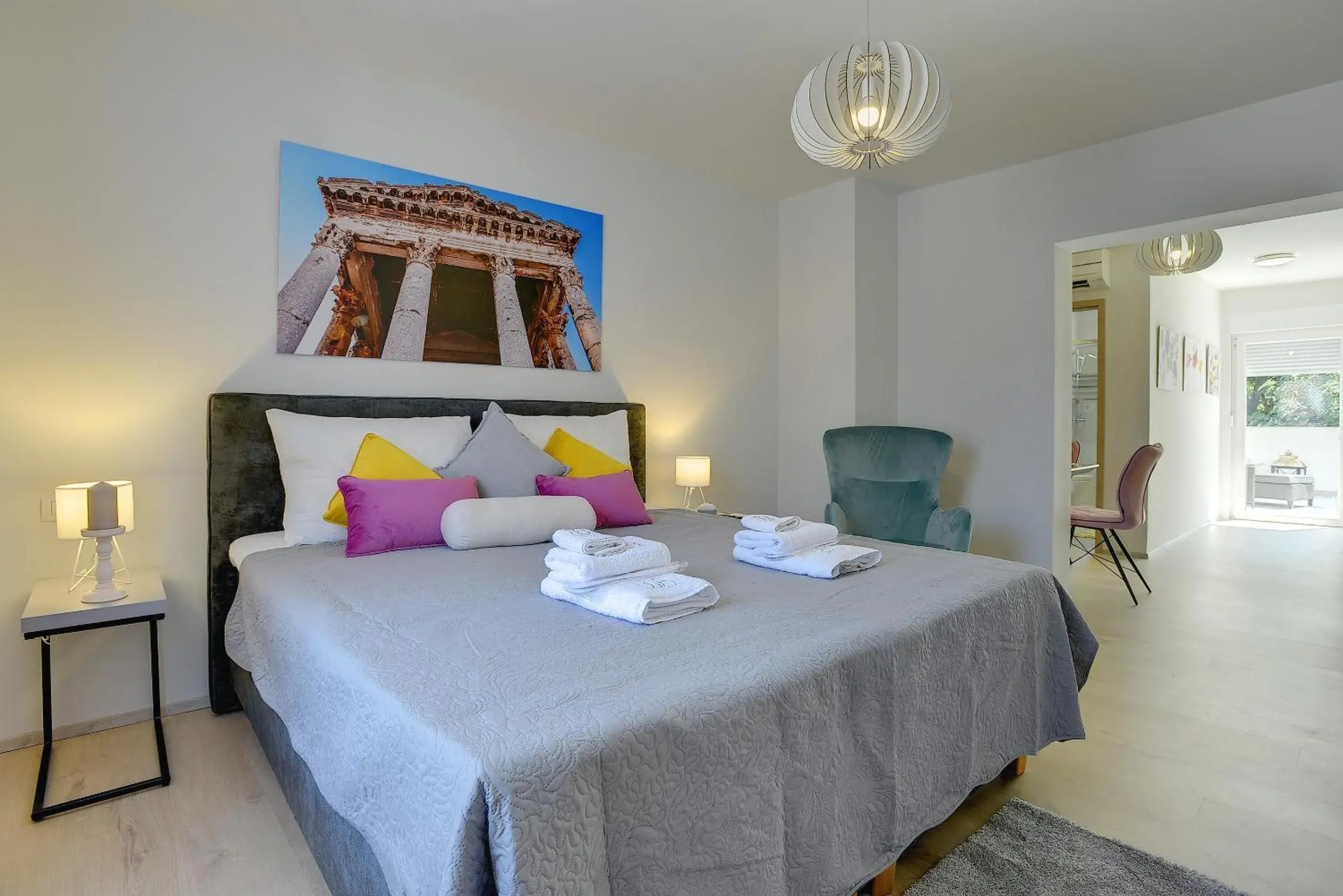 Photo of the whole room, Bed in D&A Amphitheatre Apartments with free parking Photo of the whole room, Bed in D&A Amphitheatre Apartments with free parking