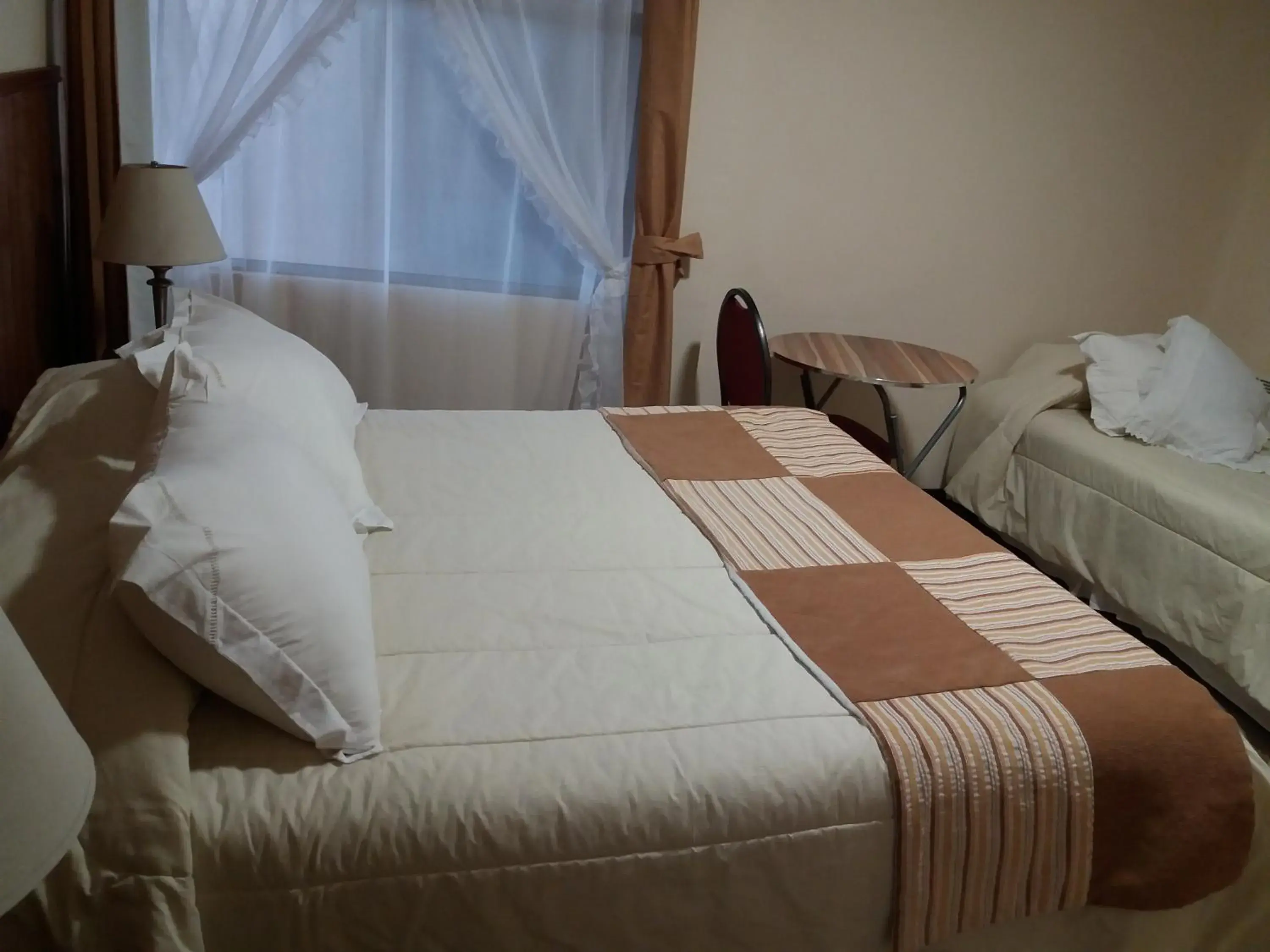 Superior Twin Room in Gran Hotel Ovalle Superior Twin Room in Gran Hotel Ovalle