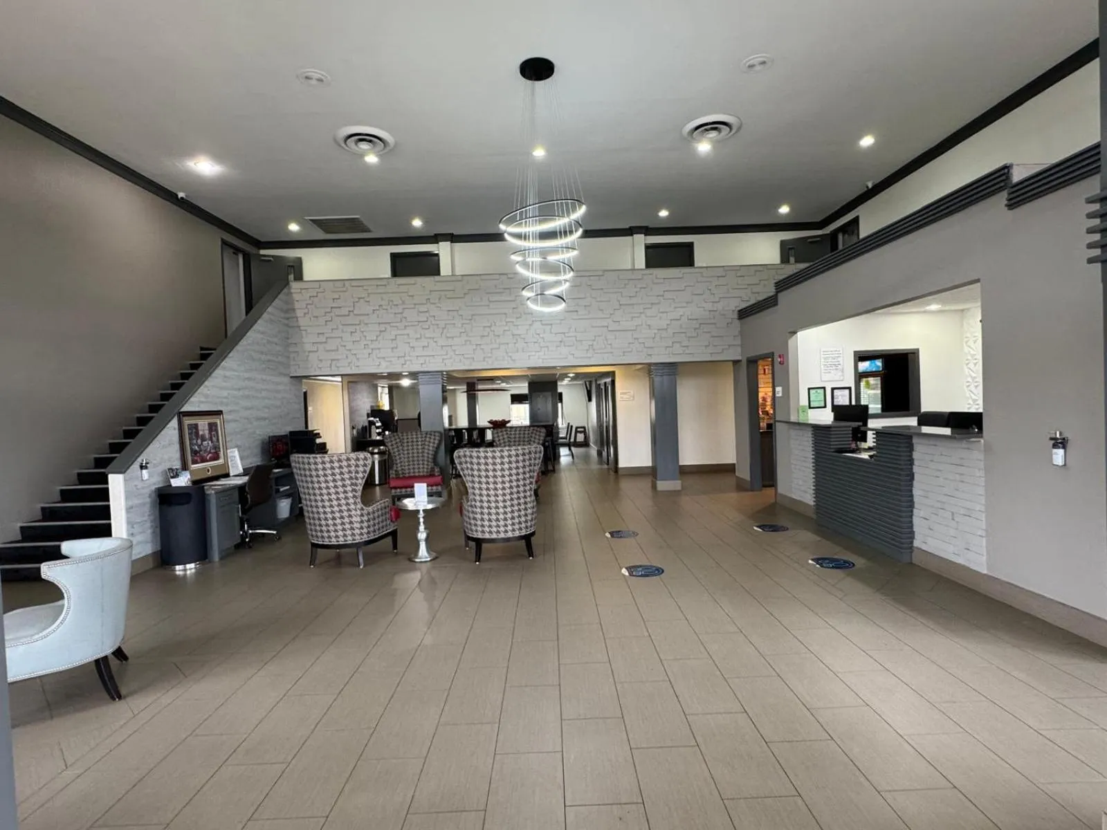 Lobby or reception in Ramada by Wyndham Tuscaloosa
