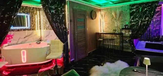 Hot Tub in ZAJAZD ALBATROS Rzeszów SPA