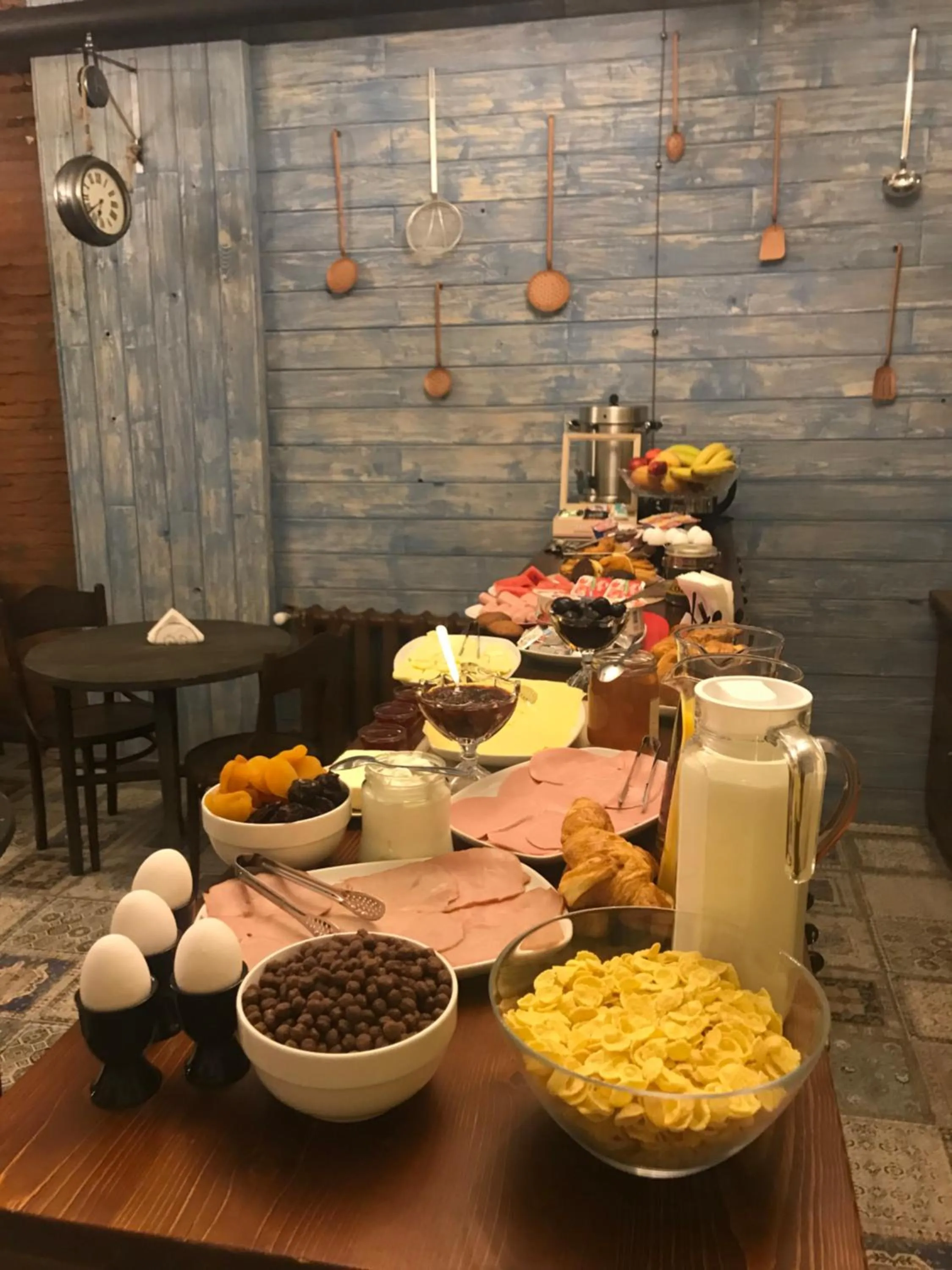 Breakfast in Doors Meidan Design Hotel