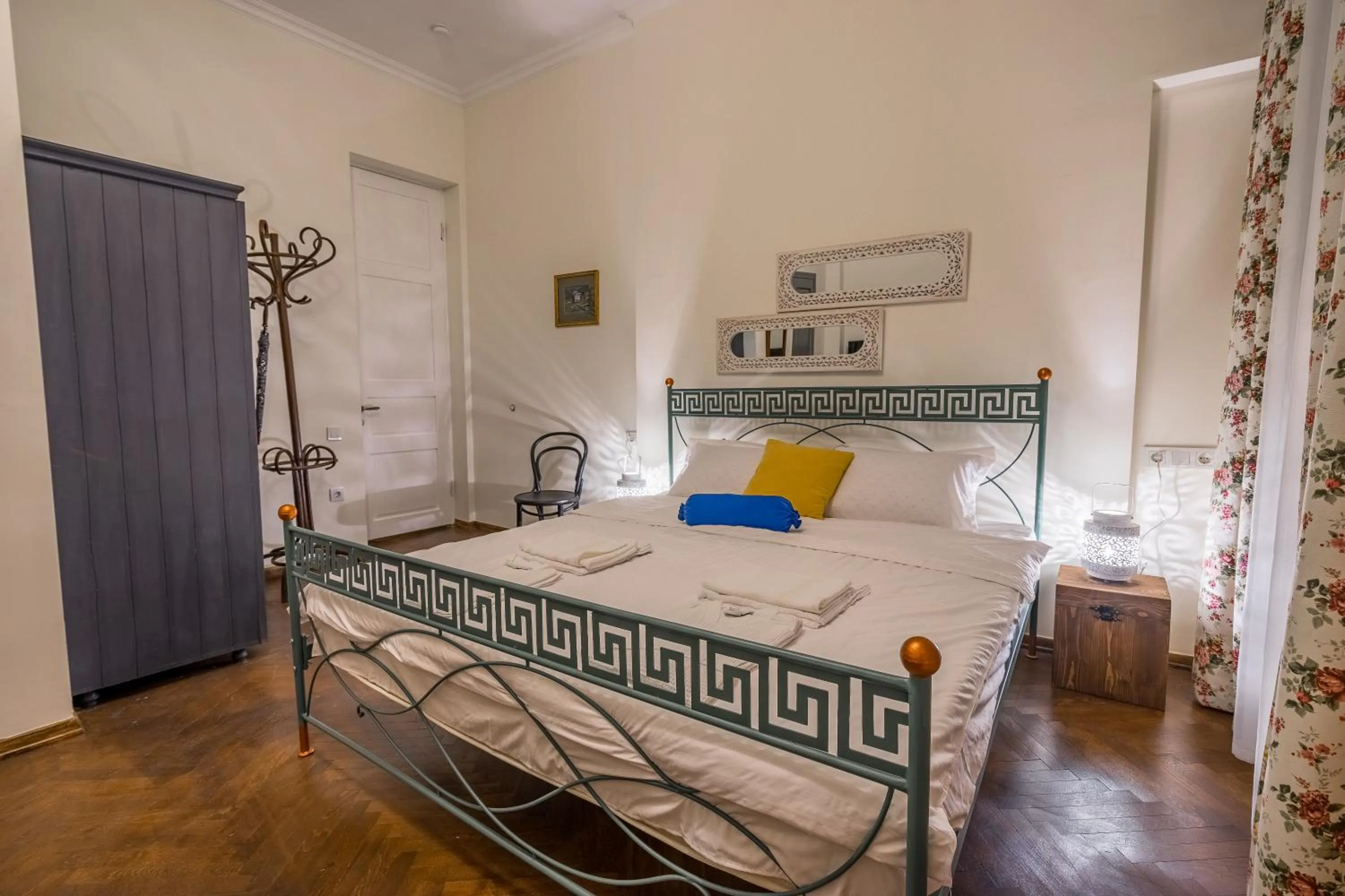 Bed in Doors Meidan Design Hotel