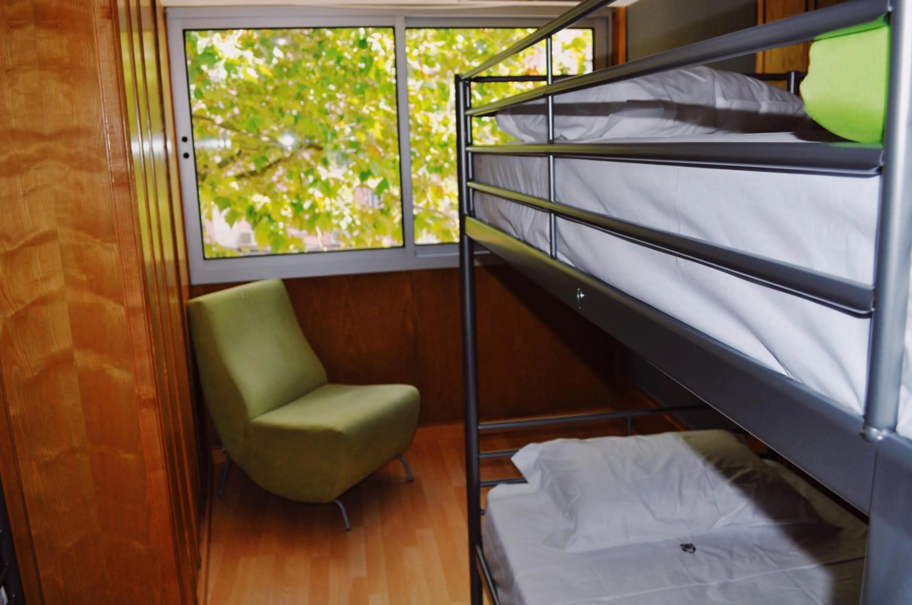 Photo of the whole room, Bed in Corujinha Hostel