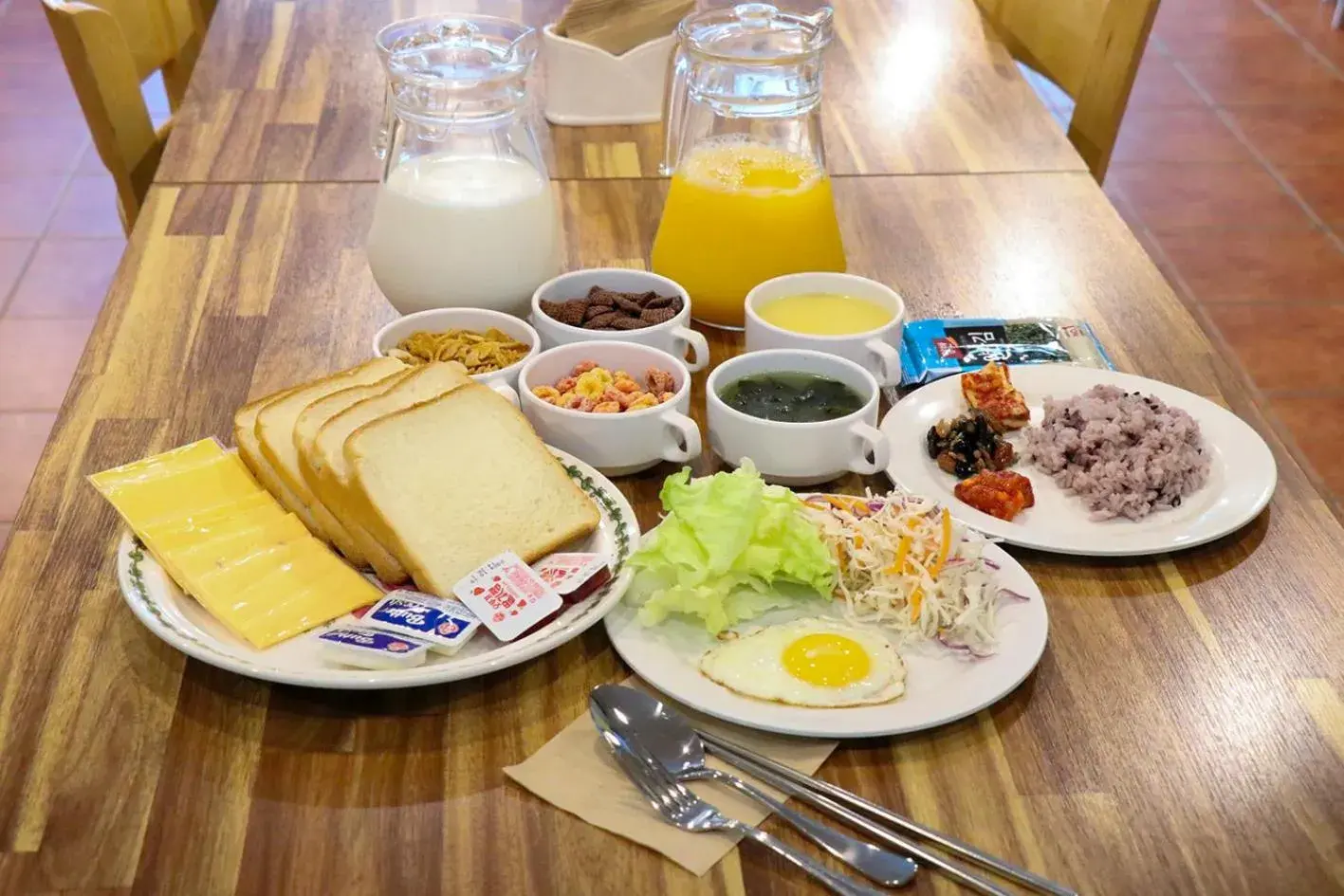 Breakfast in Hotel Winstory Breakfast in Hotel Winstory