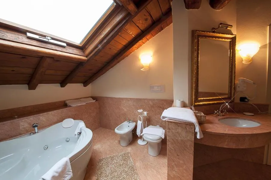 Hot Tub in Boutique Hotel Villa Giulia