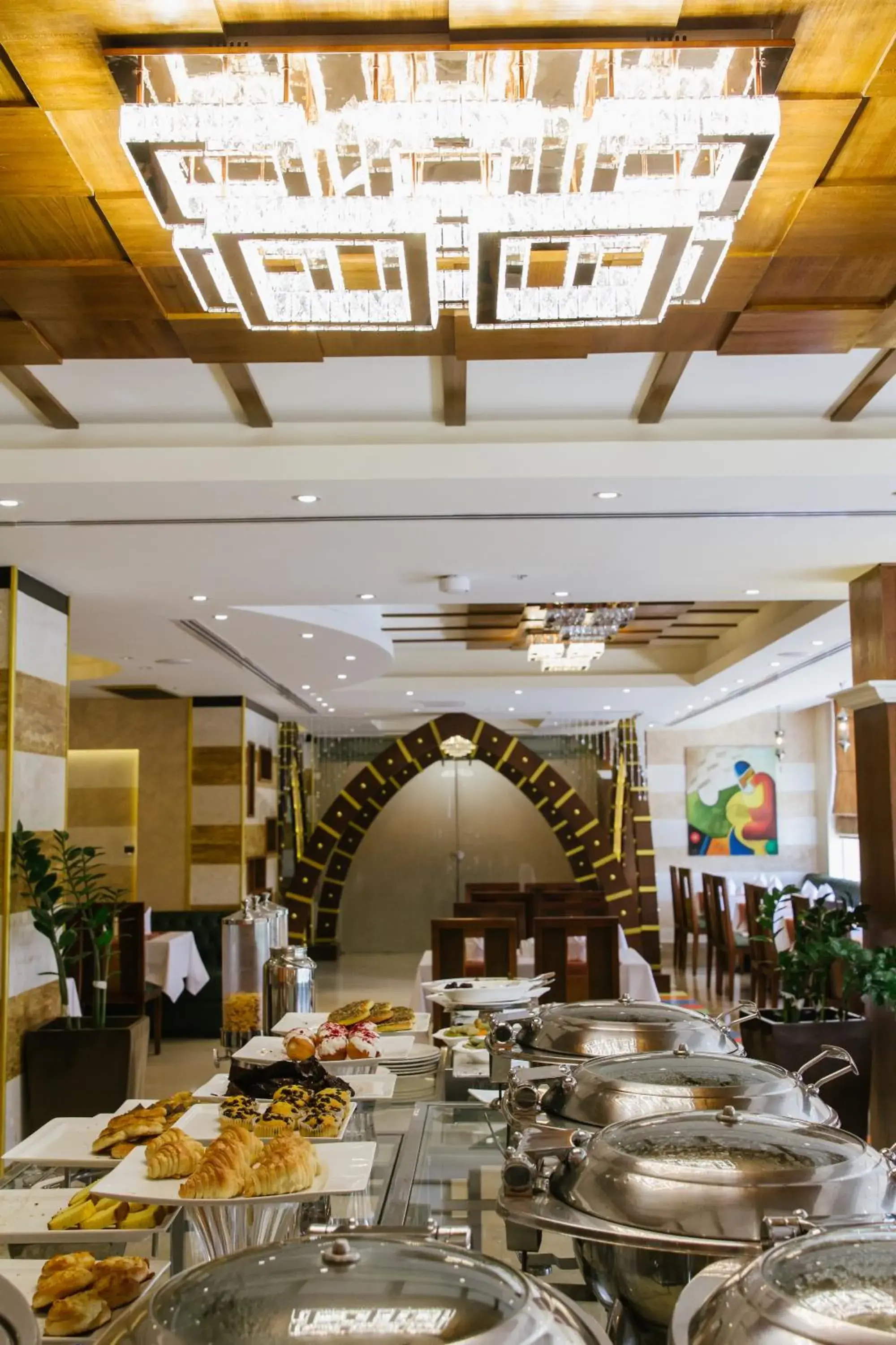 Staff, Restaurant/Places to Eat in Mangrove Hotel - Ras al Khaimah