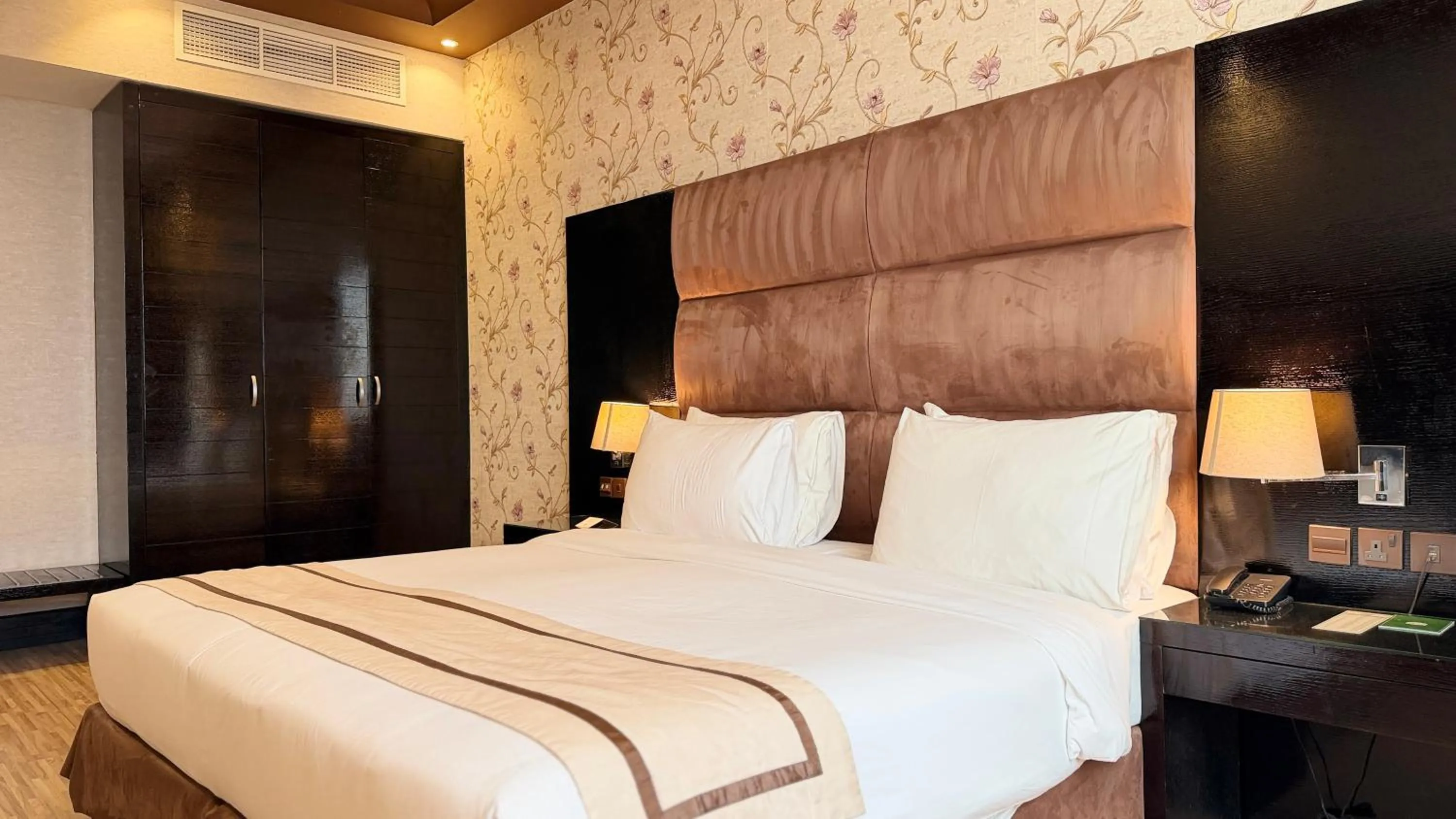 Bed in Sunday Mangrove Corniche Hotel, Ras Al Khaimah